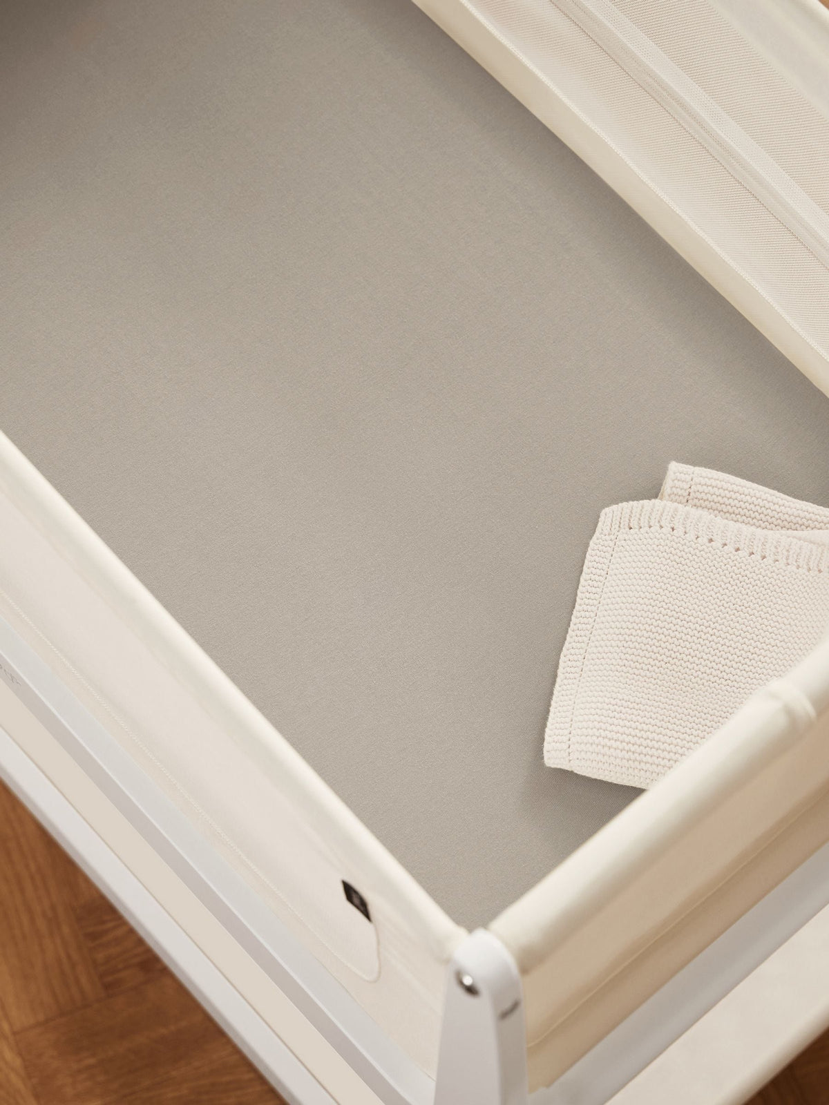 Snuz grey baby crib sheets 2 pack (British brand)