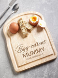Tabla para servir huevos Loveabode personalizada Egg-cellent, importada del Reino Unido.