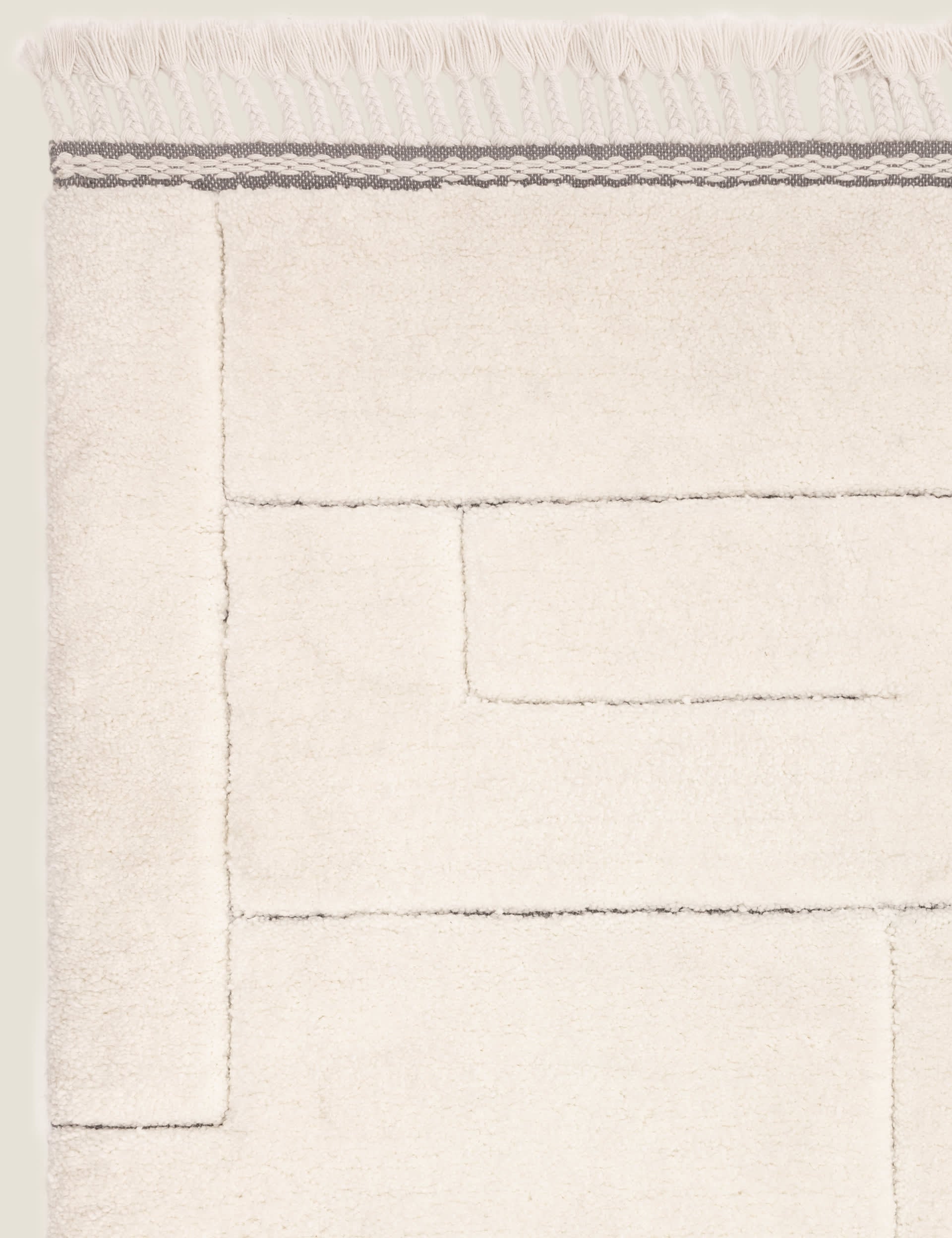 Asiatic Fes rug shaggy pile geometric pattern, imported from the UK