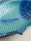 Fish-shaped melamine picnic platter with textured details - British product