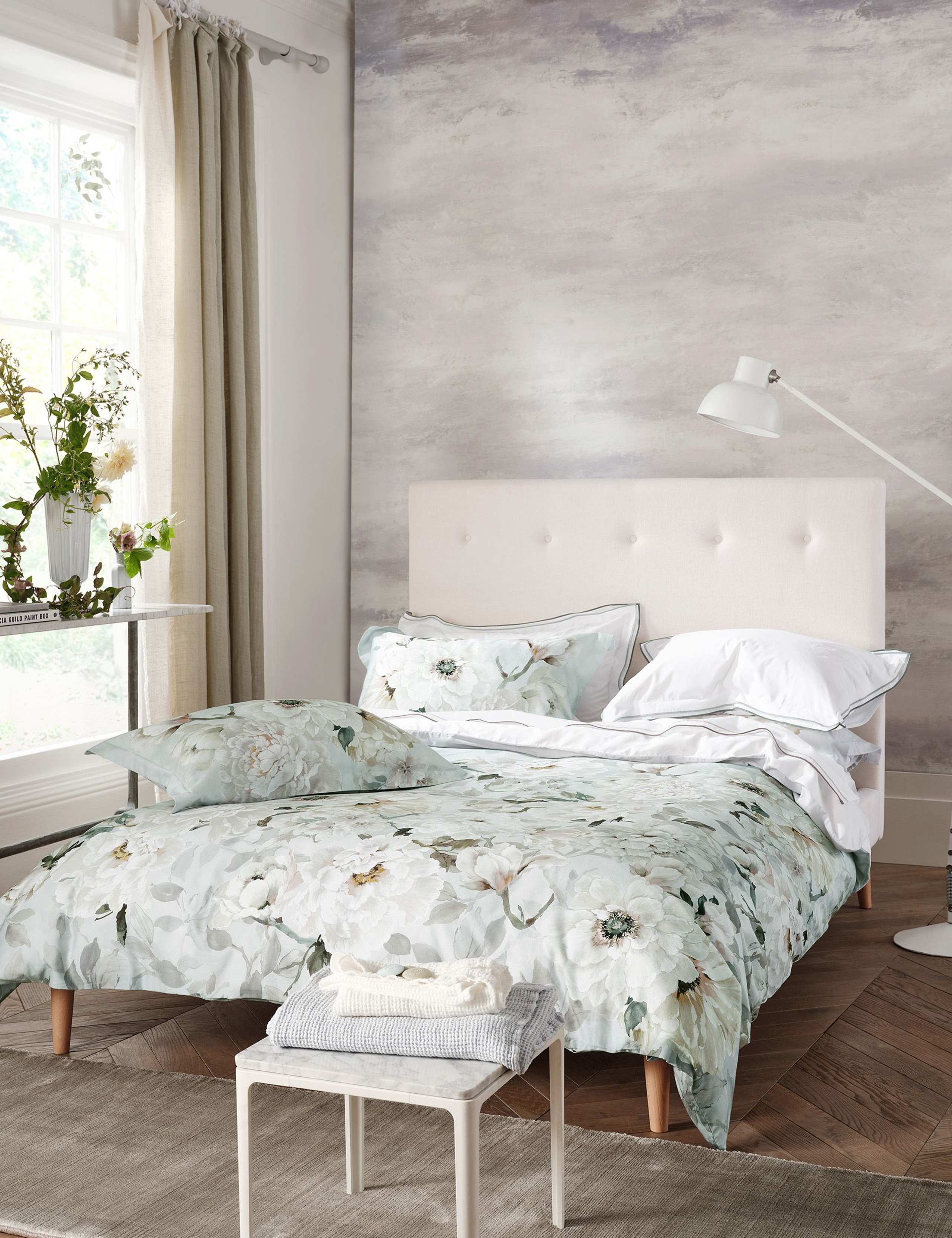 Designers Guild Fleur Blanche bedding set imported from the UK