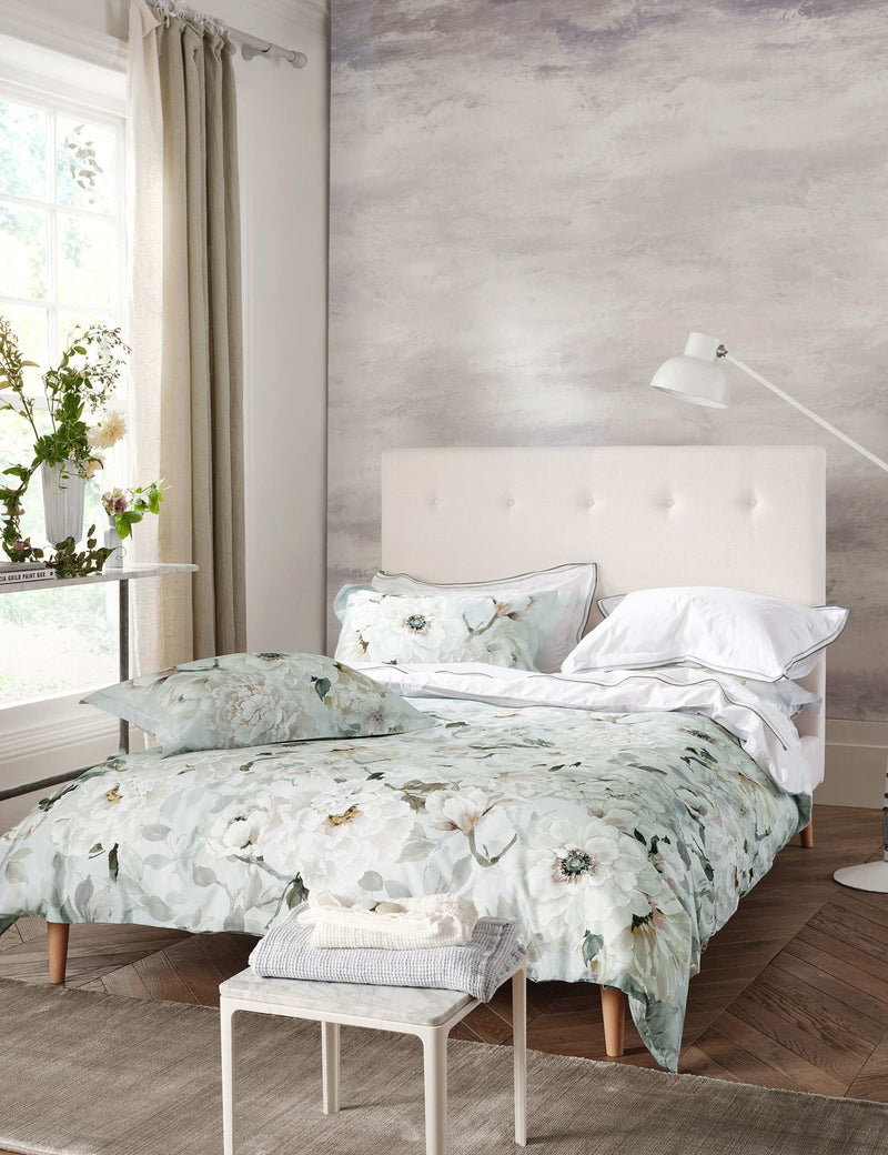 Designers Guild Fleur Blanche bedding set imported from the UK