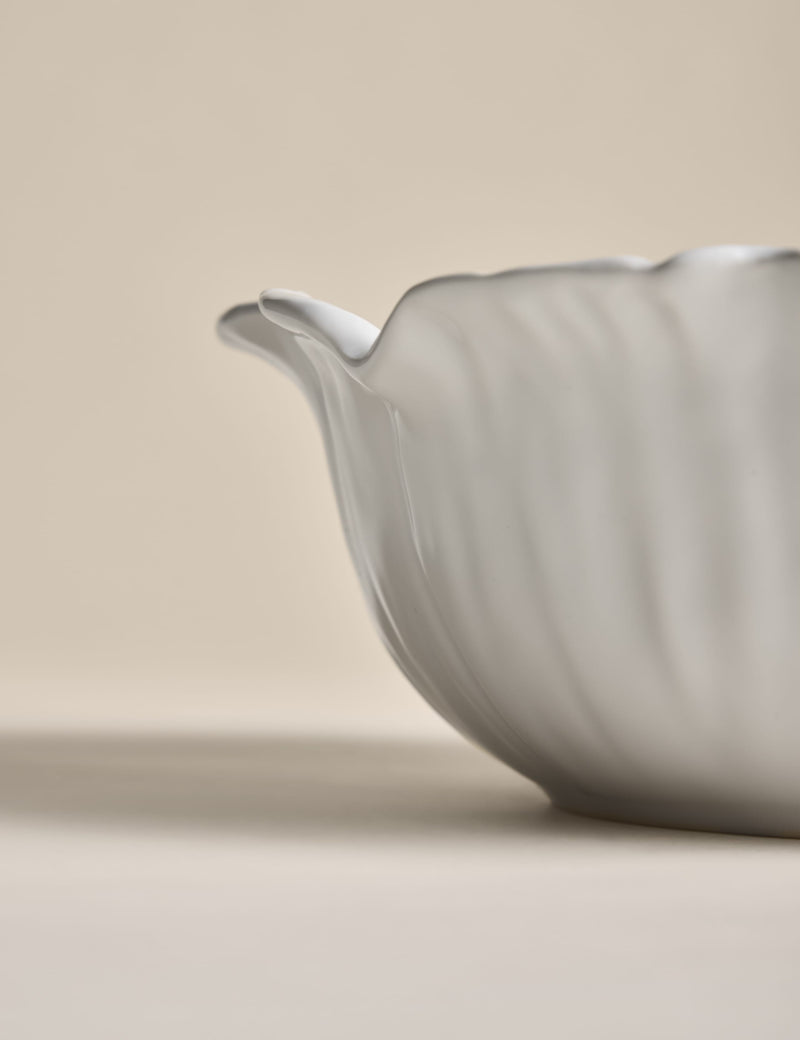 Floral stoneware serving bowl 26.7 cm, imported from the UK