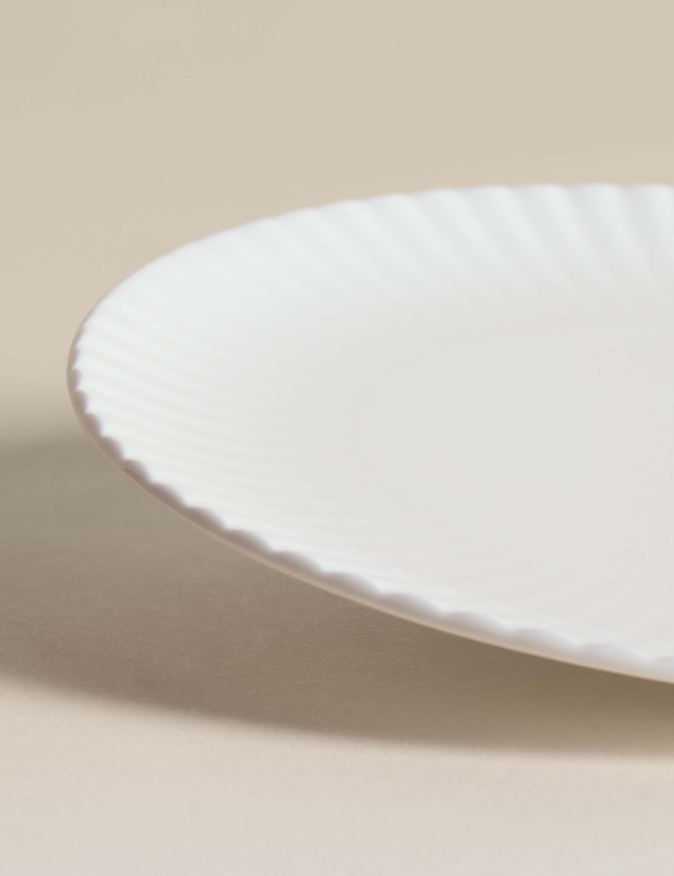 Fluted Hampton side plate 20.5 cm, UK version