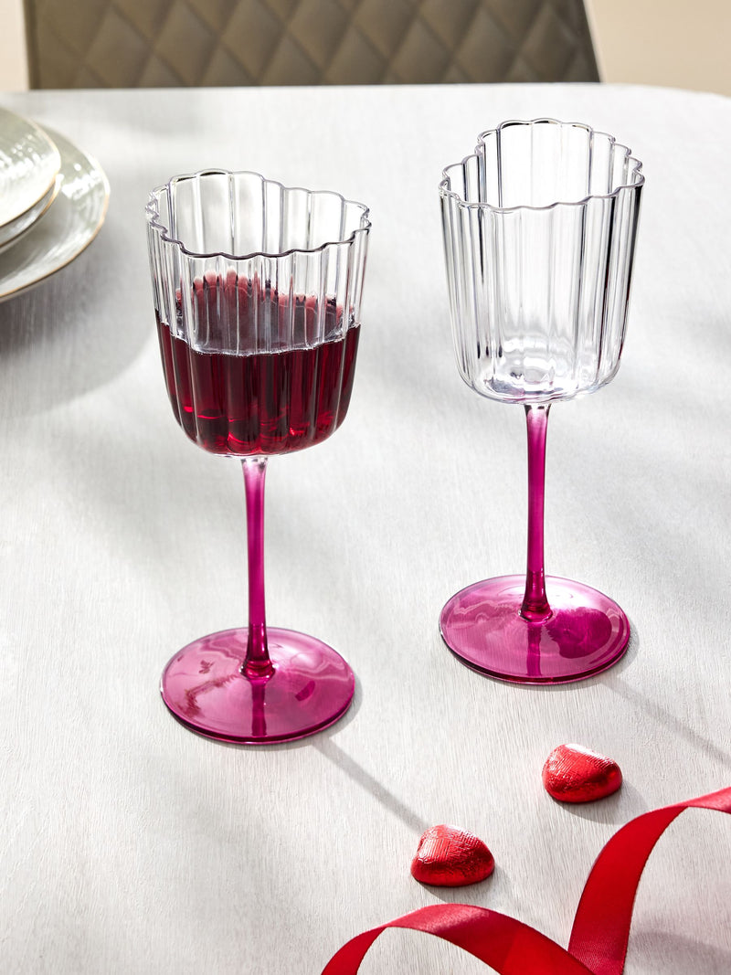Pink scalloped heart wine glasses set of 2, UK version