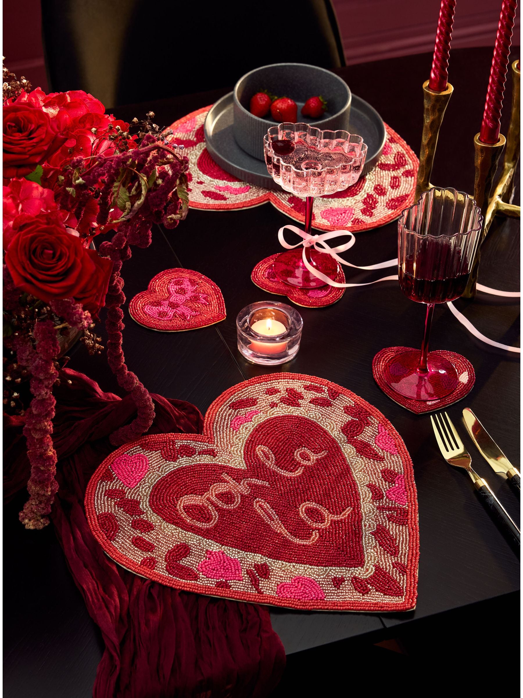 Pink scalloped heart cocktail glasses set of 2, 16.5cm (British brand)