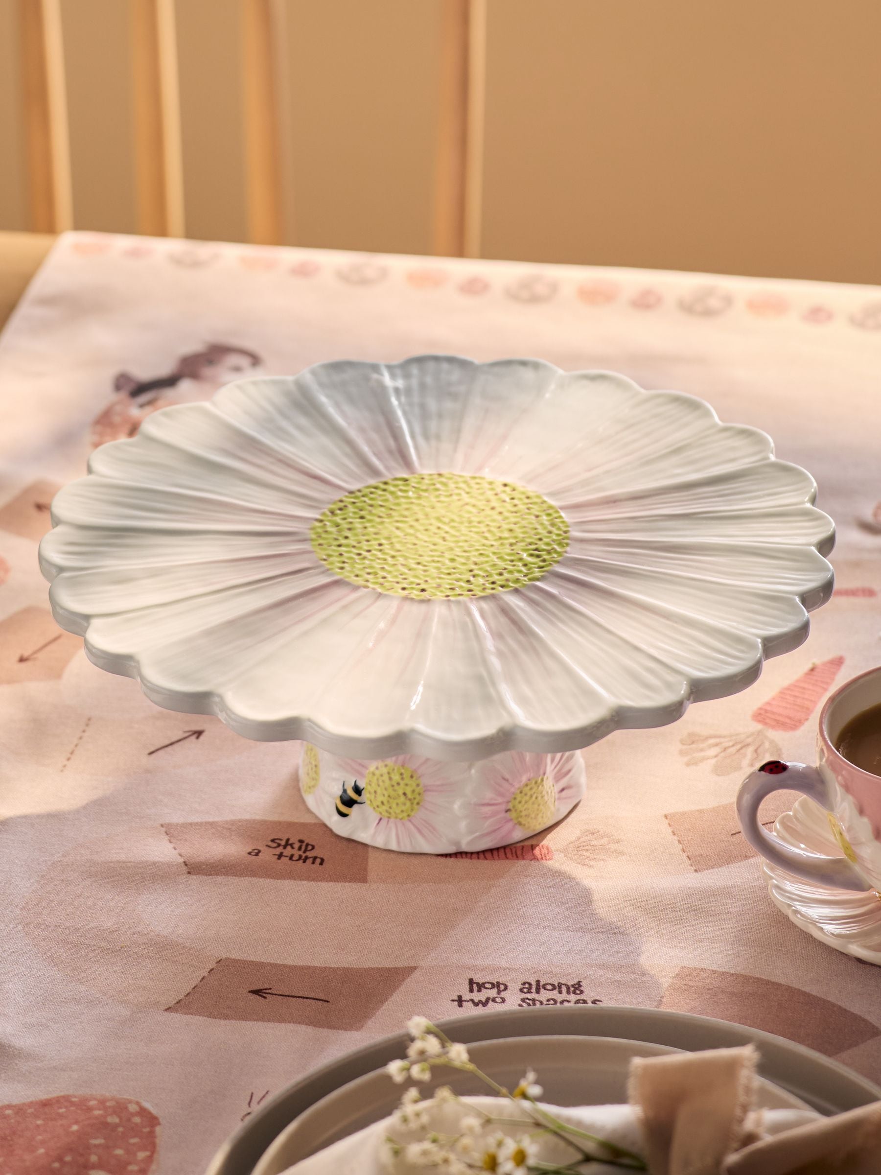 White Flower Wildlife cake stand stoneware 30cm (British brand)