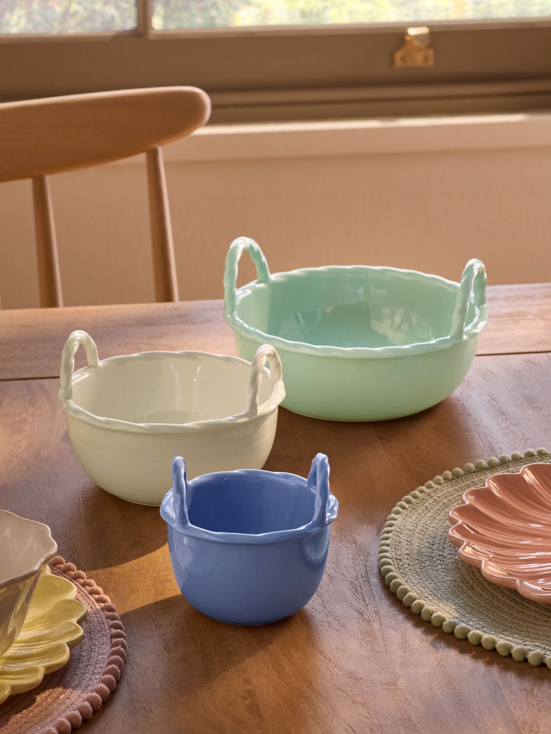 Nesting stoneware nibble bowls set of 3 braided handle, UK version
