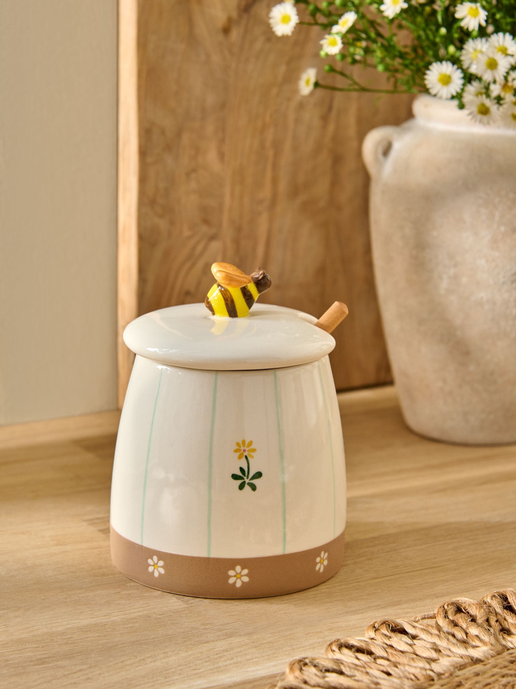 Spring flower wildlife honey pot with wooden spoon, imported from the UK