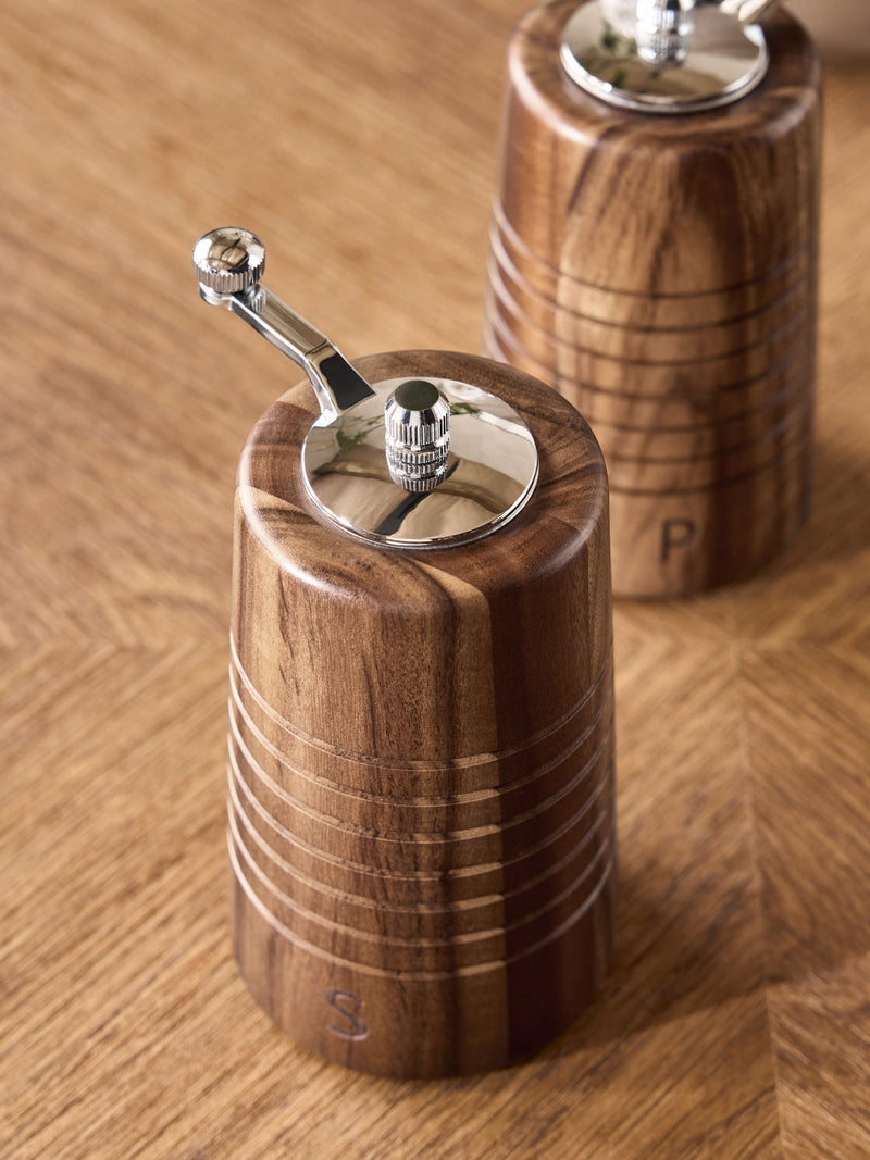 Two etched wood salt and pepper grinders 7.5cm (British brand)