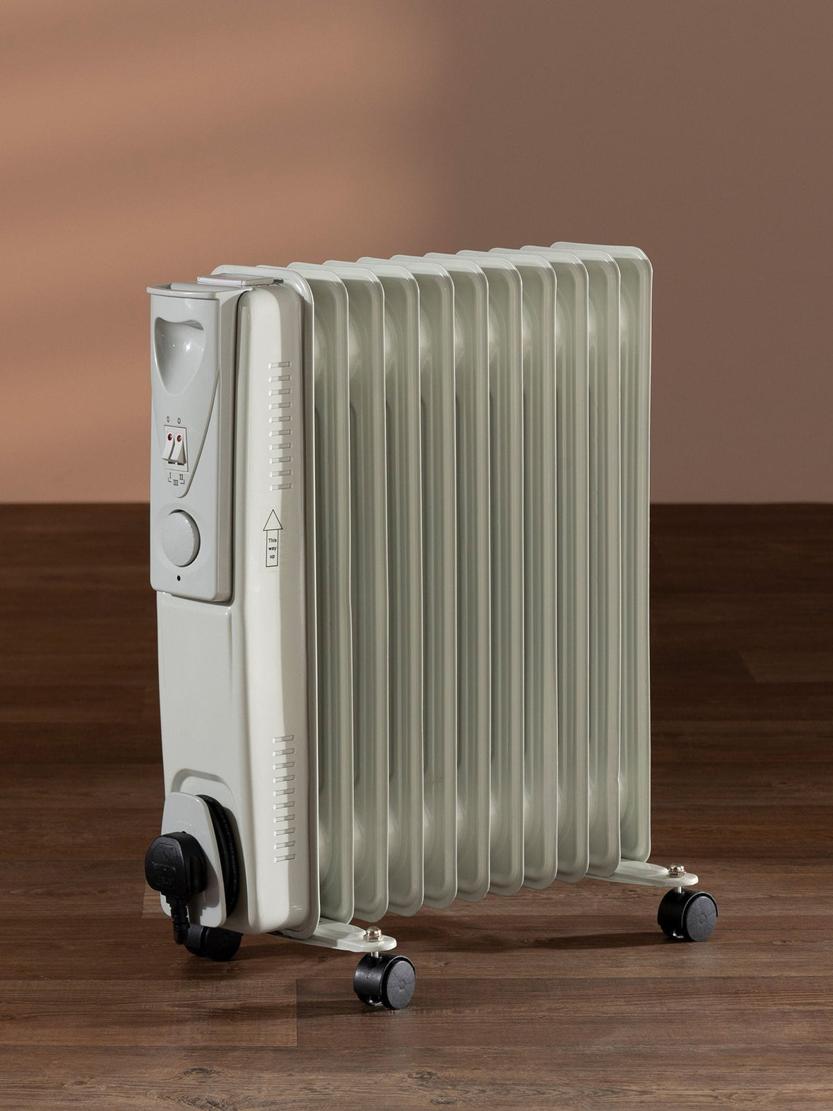 Daewoo oil filled radiator white 2500W, imported from the UK