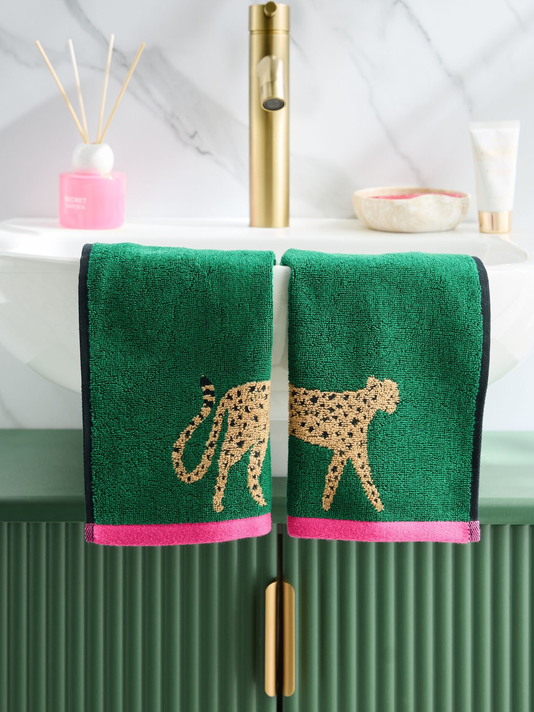 Green cheetah print cotton face cloths set of 2 30cm, UK version