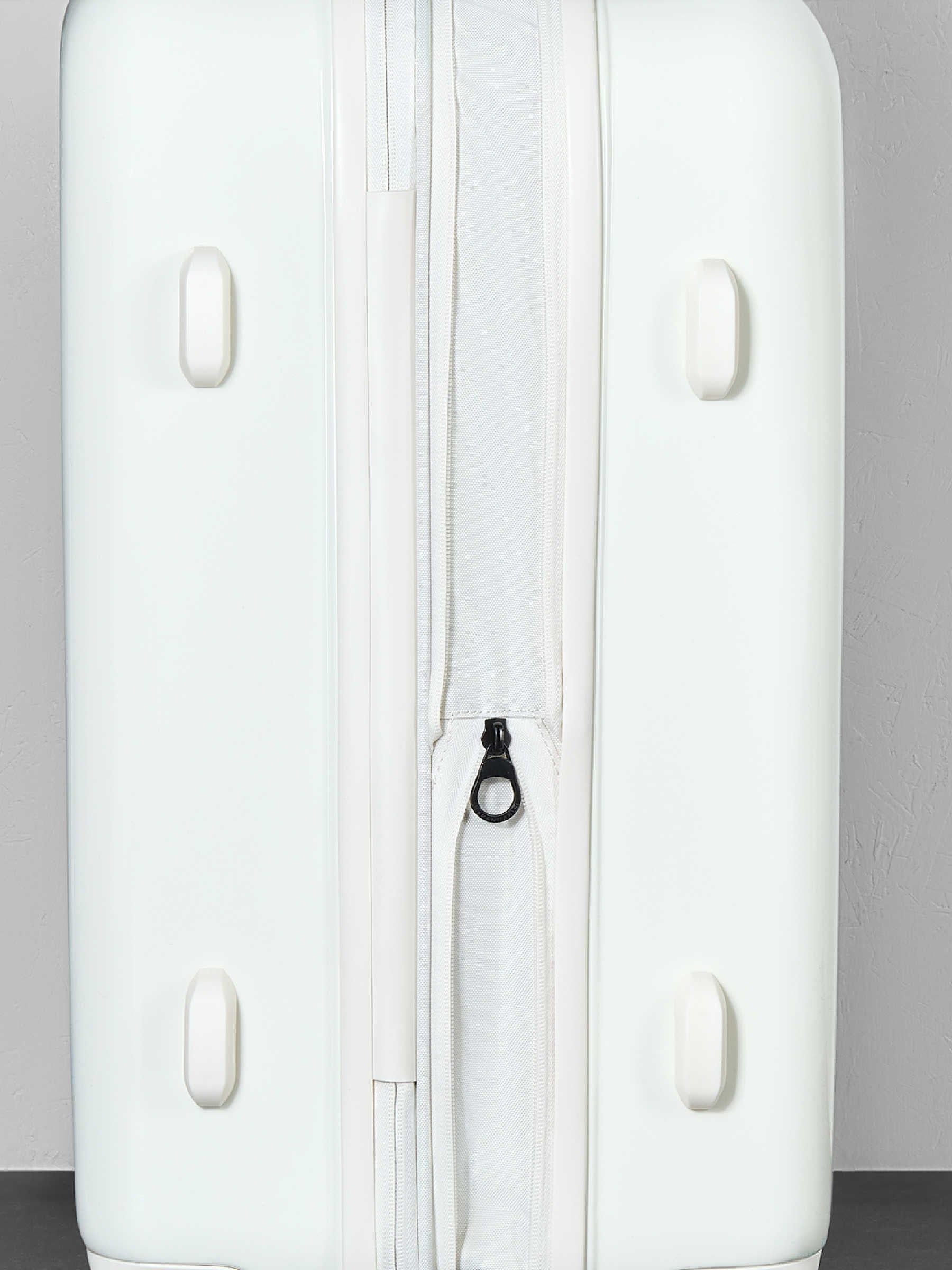 Rock Gelato medium suitcase in cream - British product