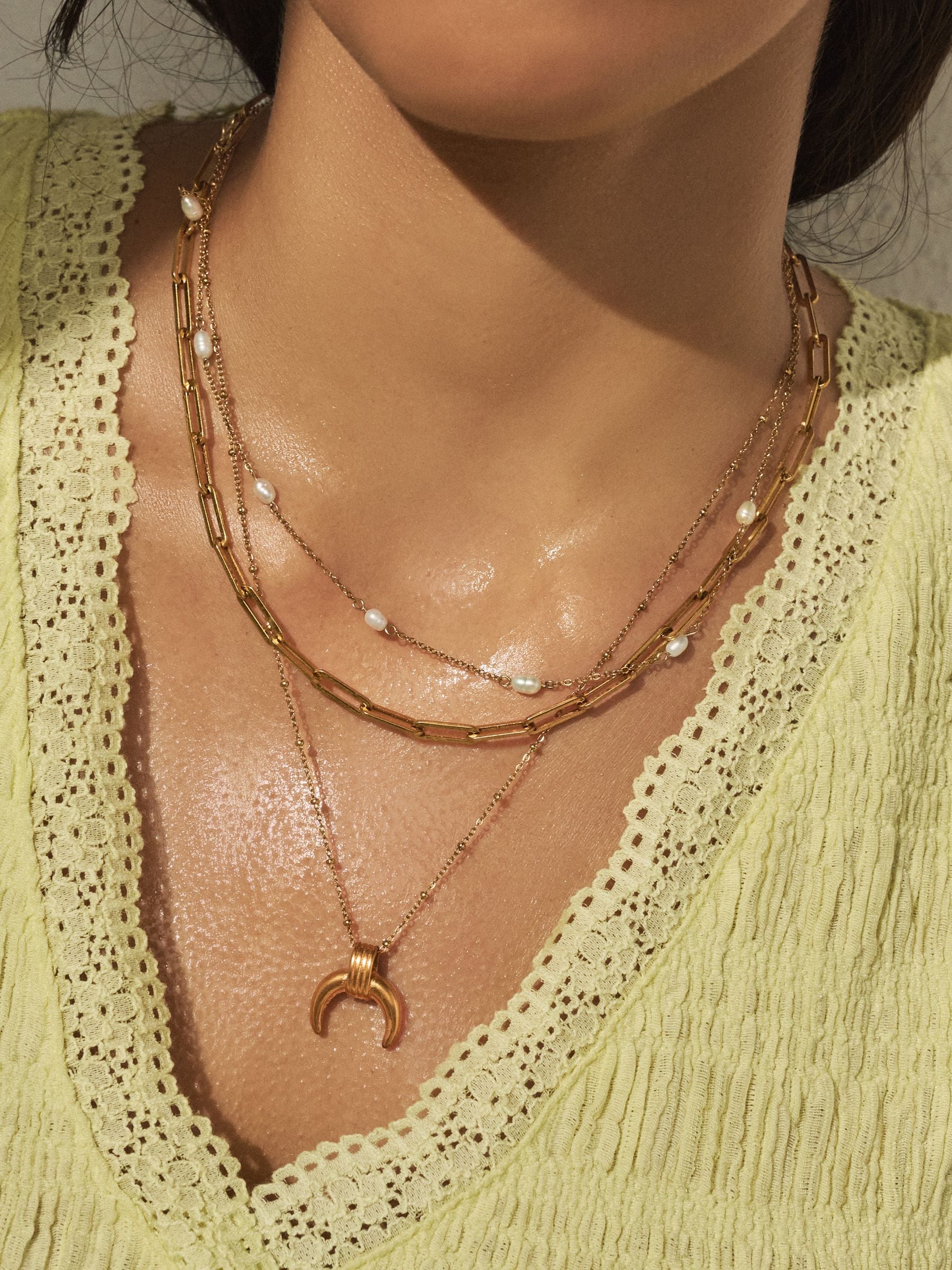 Gold tone stainless steel three-layer pendant necklace with real pearl (British brand)