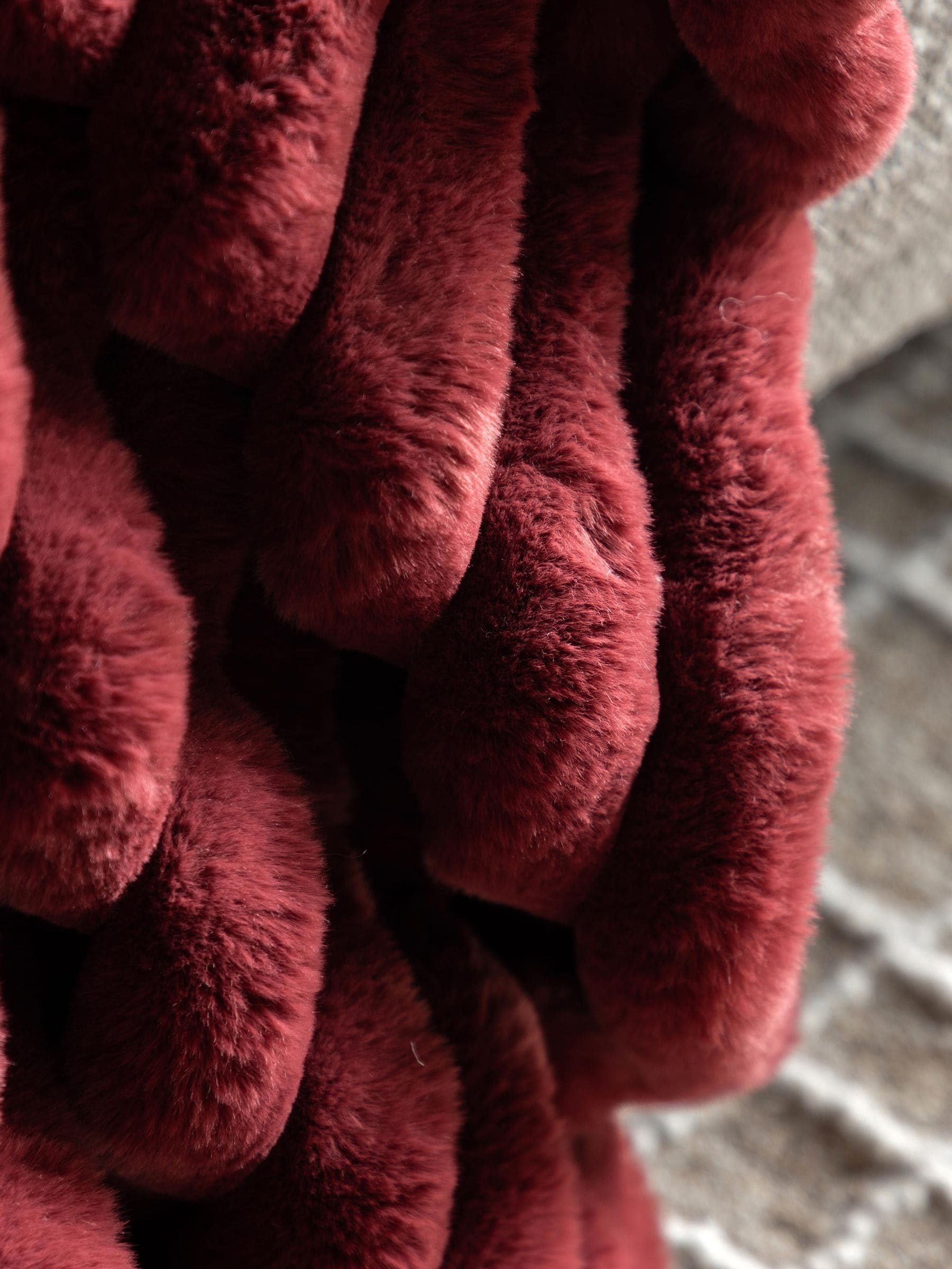 Gallery Home Mulberry faux fur throw 10x130cm (British brand)