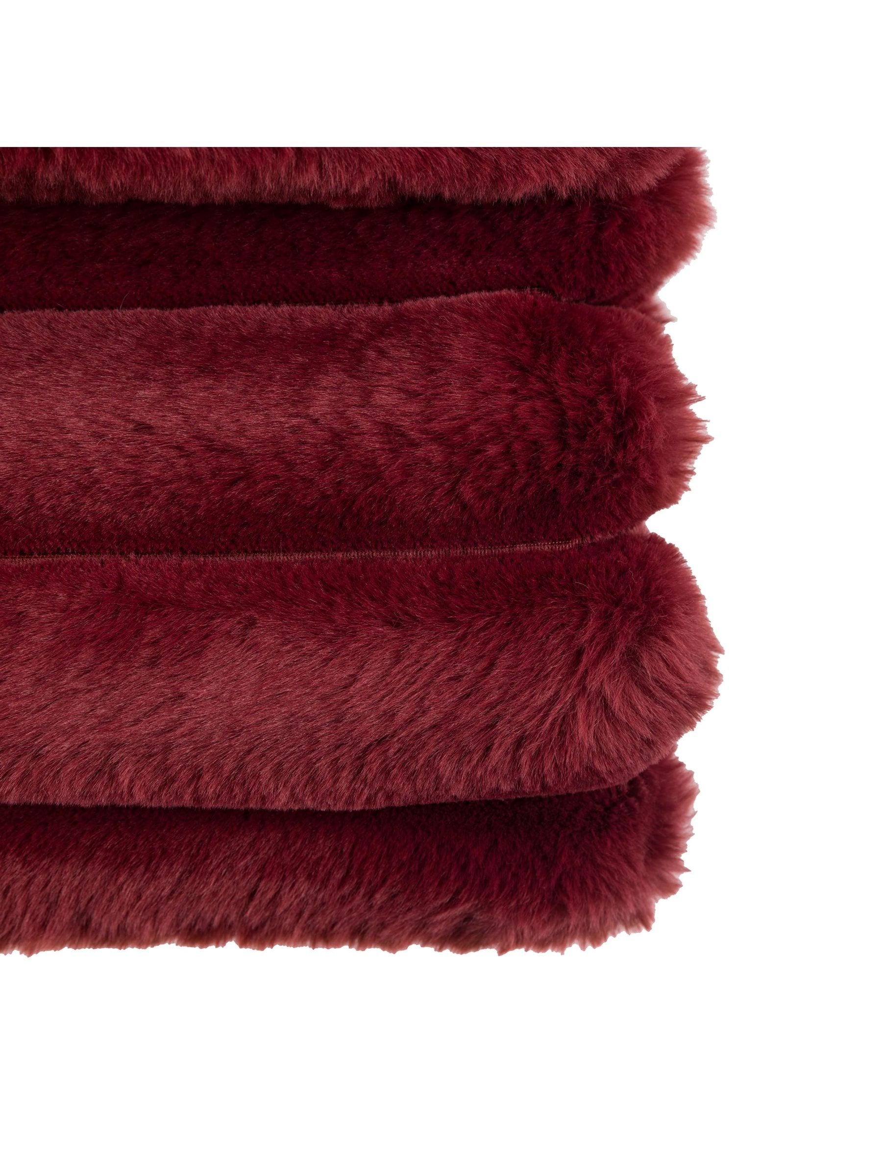 Gallery Home Mulberry faux fur throw 10x130cm (British brand)