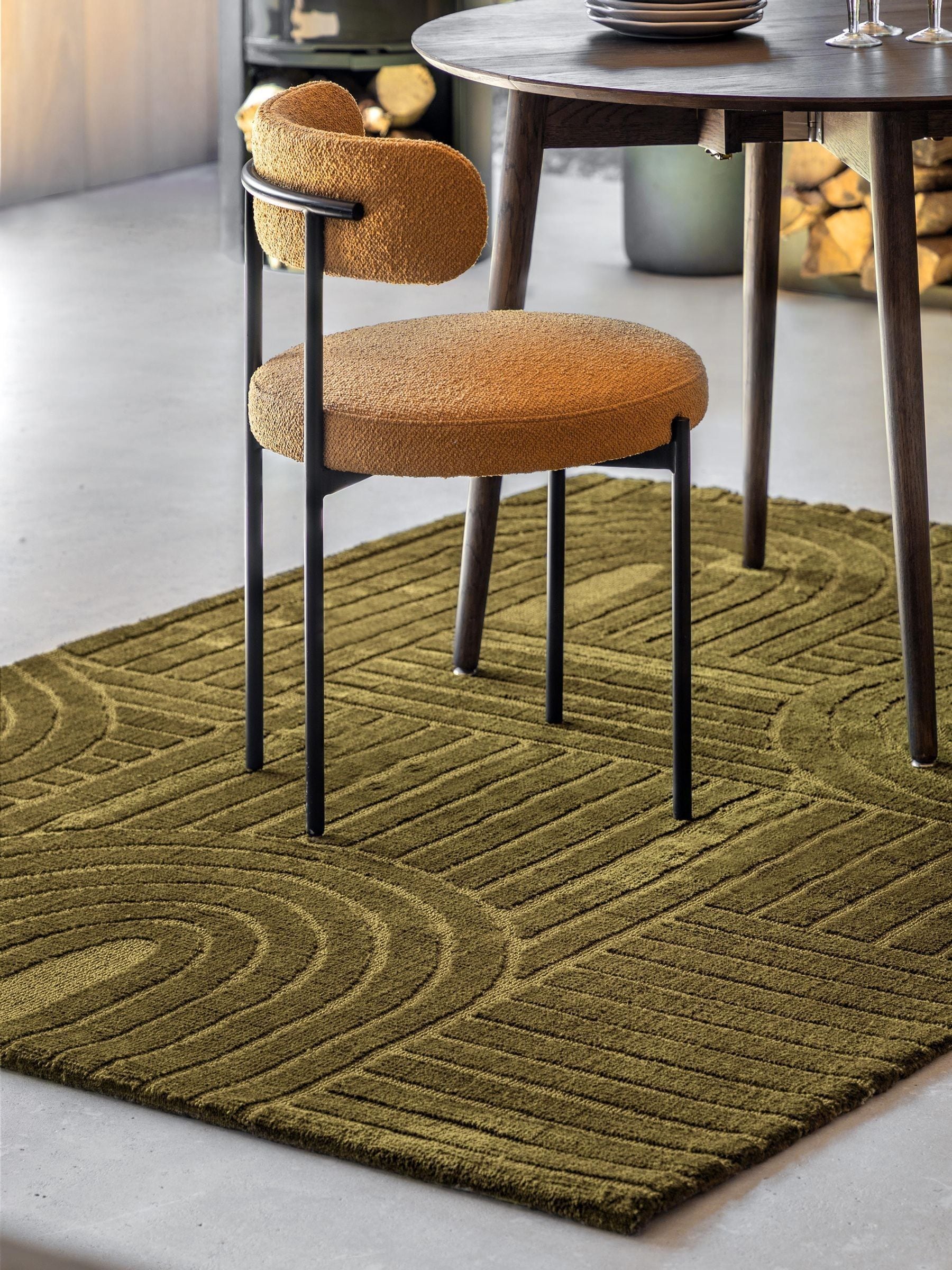 Gallery Home Cream Tula Rug 120x180cm, imported from the UK