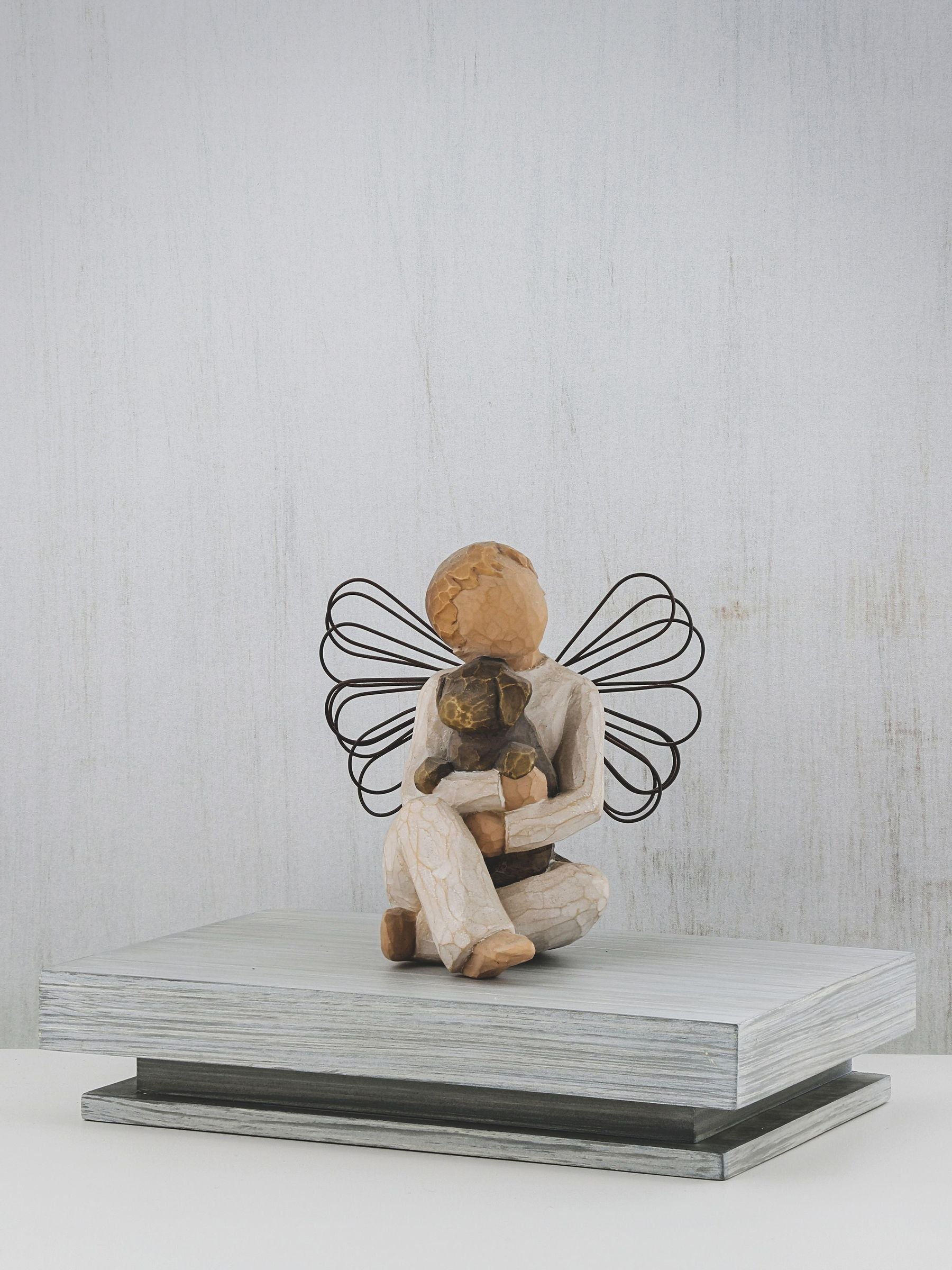Willow Tree Angel of Comfort figurine 8cm (British brand)