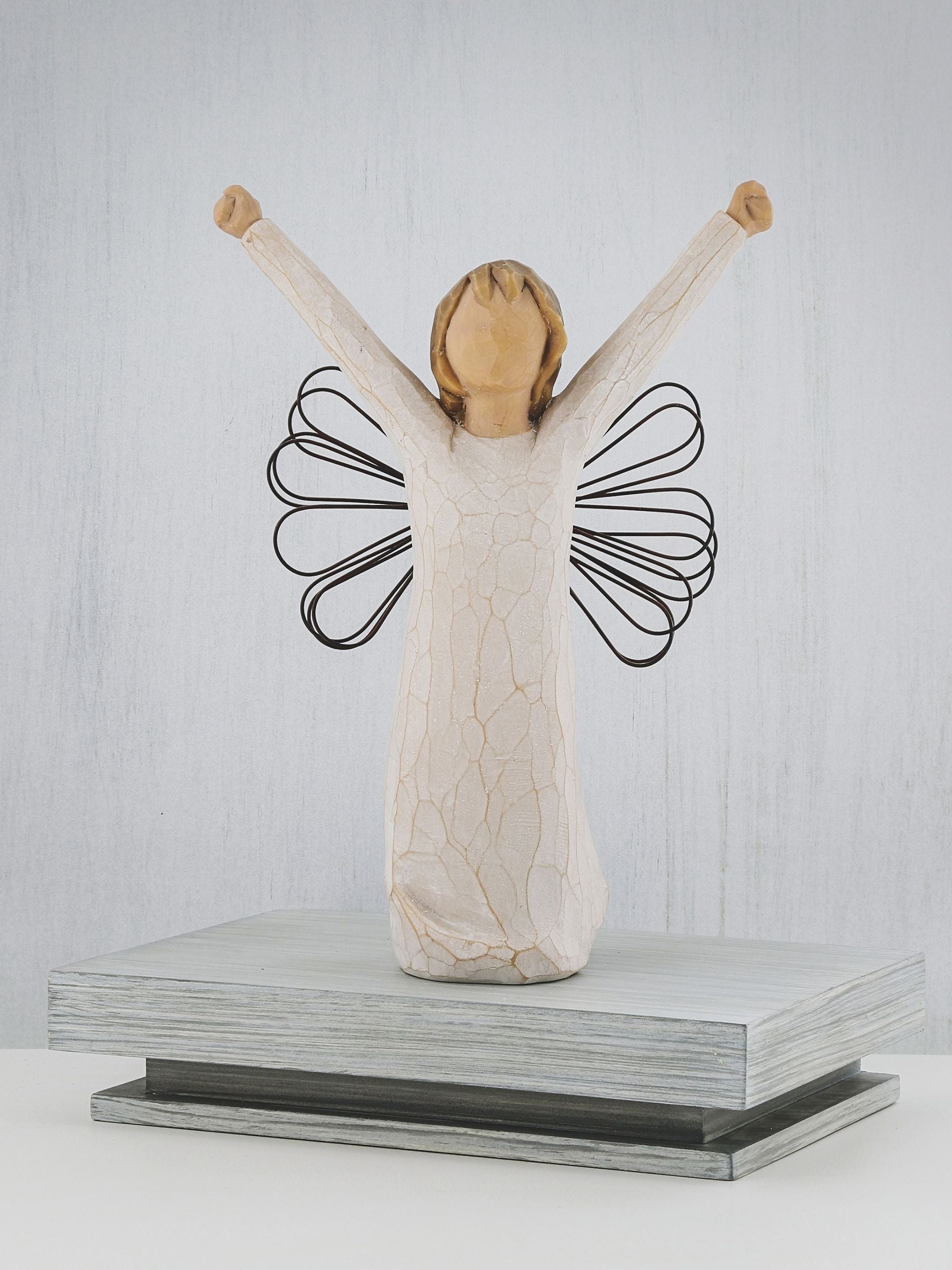 Willow Tree Angel of Courage figurine (British brand)