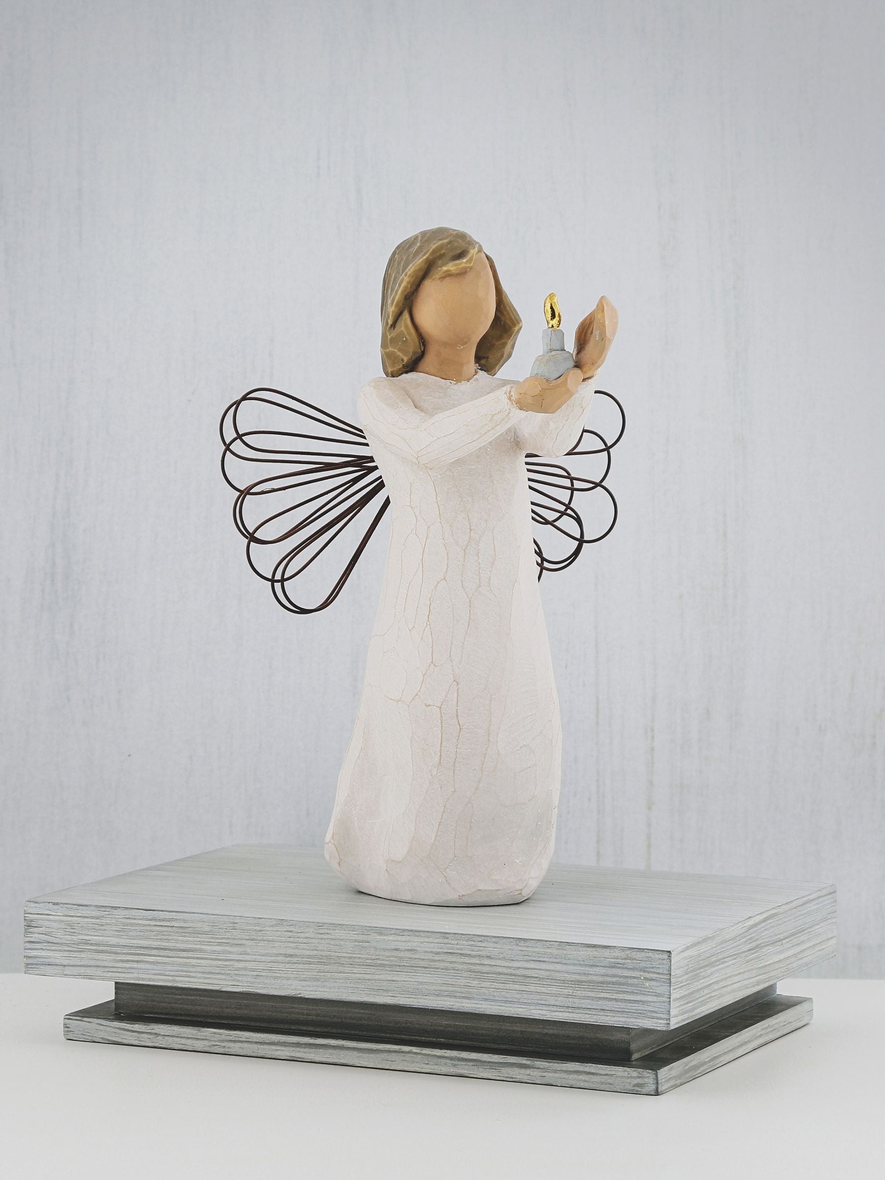 Willow Tree Cream Angel of Hope figurine 13cm, UK version
