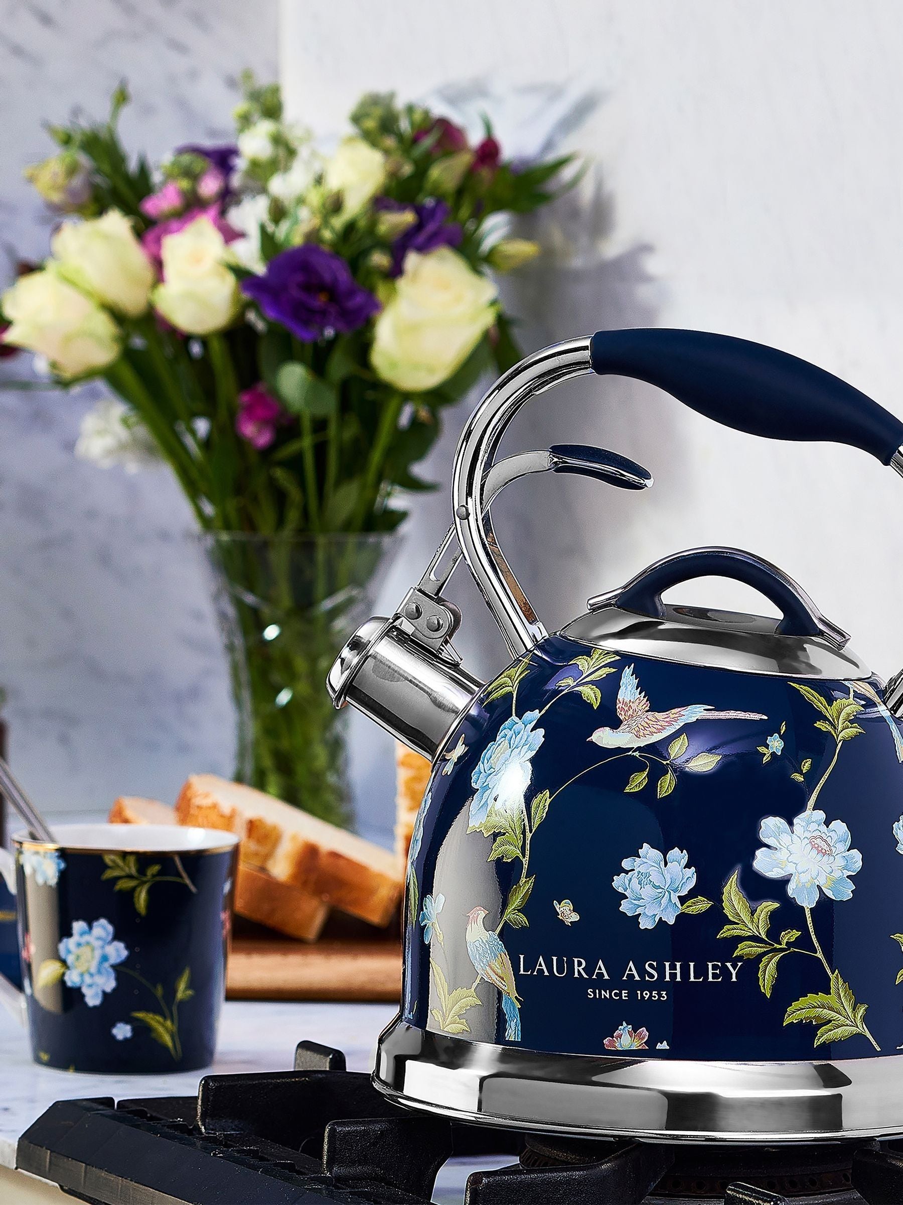 Laura Ashley Elveden Navy stove top kettle 3 litre (British brand)