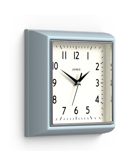 Neste Jones Clocks Blå Retro Kvadratisk Veggklokke - Kjøp online hos McGrocer