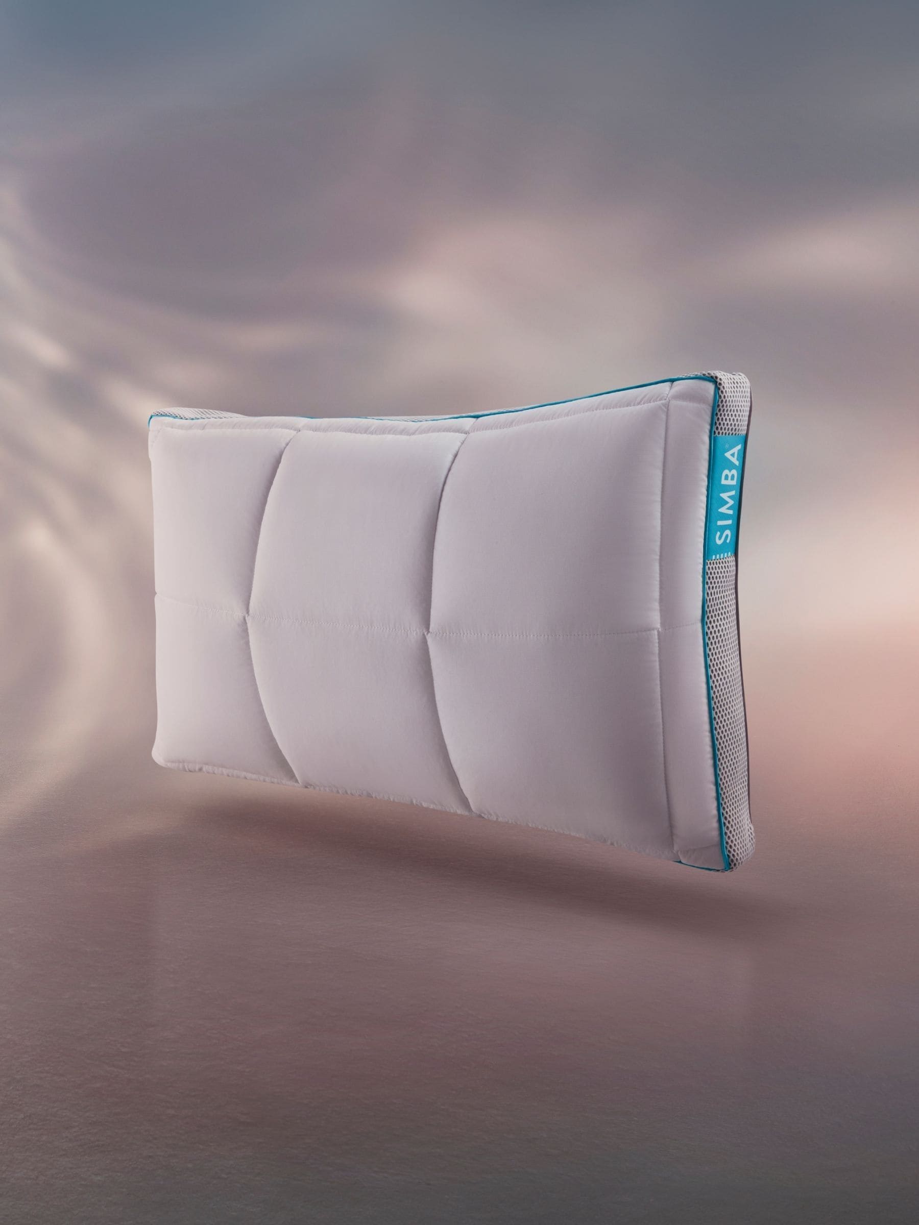 Simba Hybrid Pillow with adjustable Nanotube core and cool-touch cover, UK version