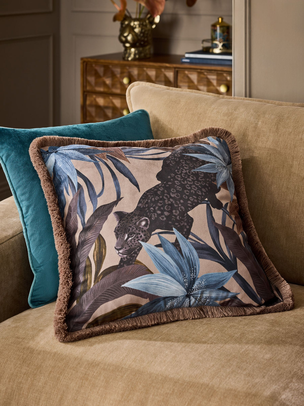 Printed panther cushion 50x50cm - British product