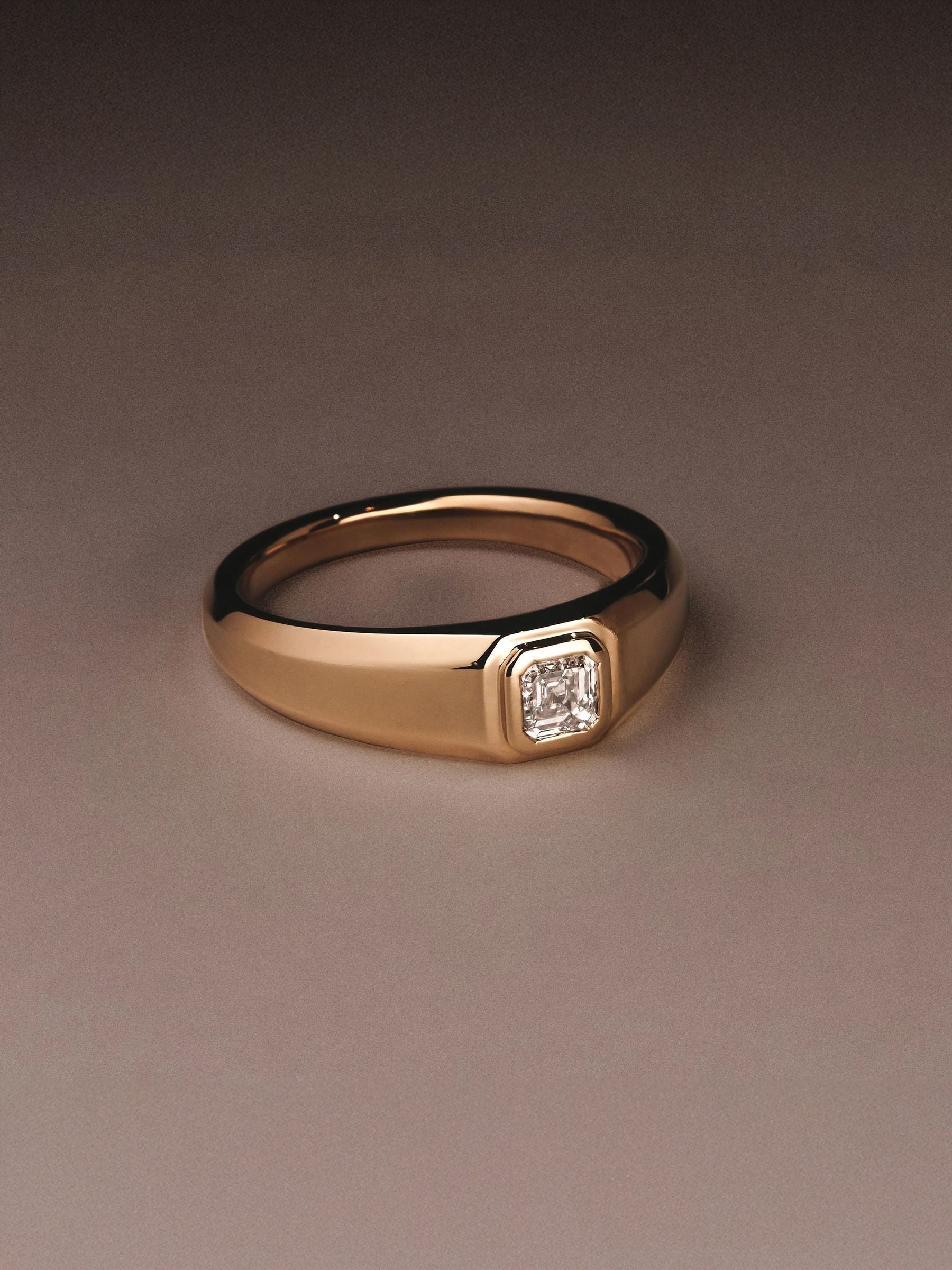 The Diamond Store Gold Men's 0.50ct Asscher Cut Lab Diamond Signet Ring in 9K Yellow Gold