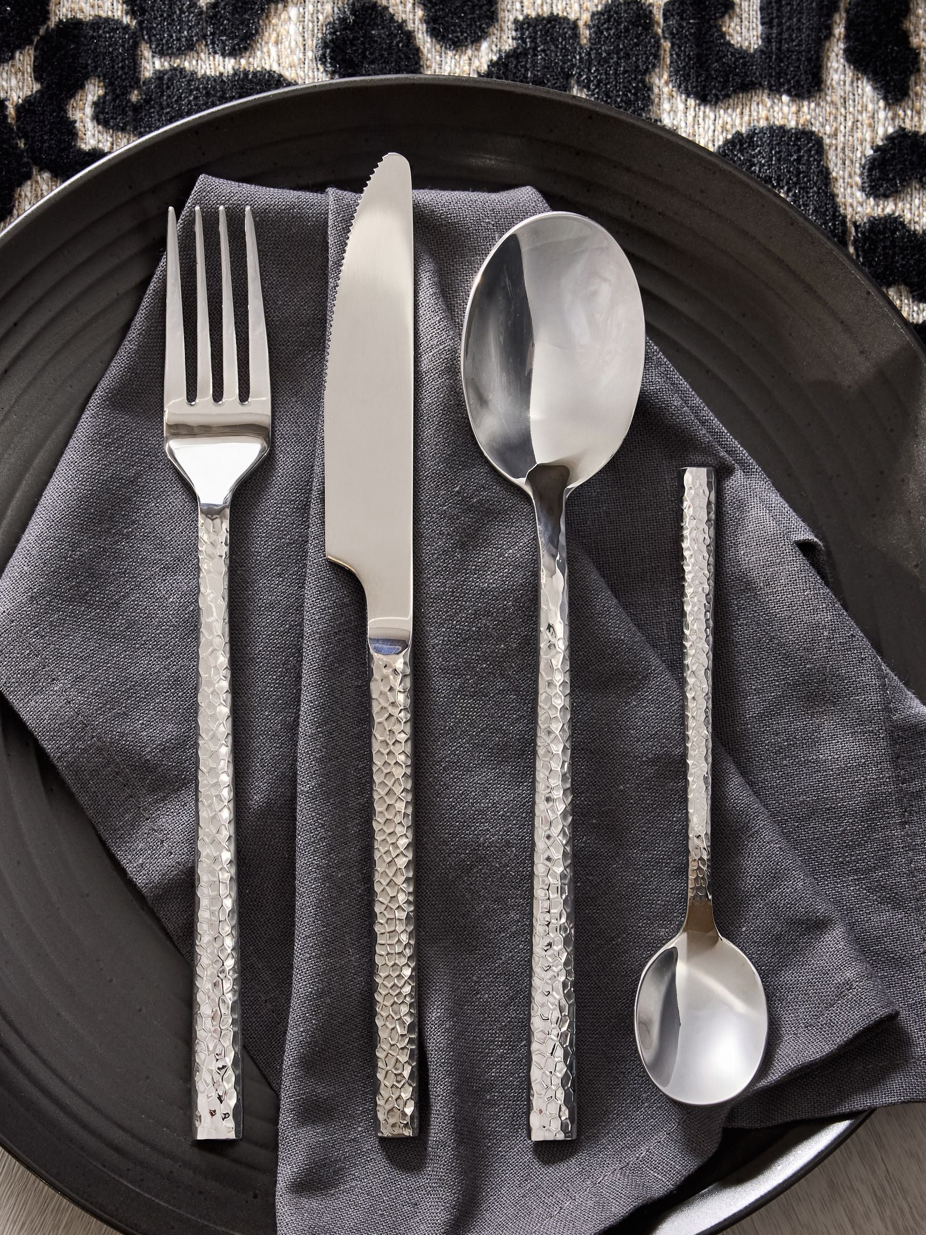 Collins stainless steel cutlery set 16 piece, imported from the UK