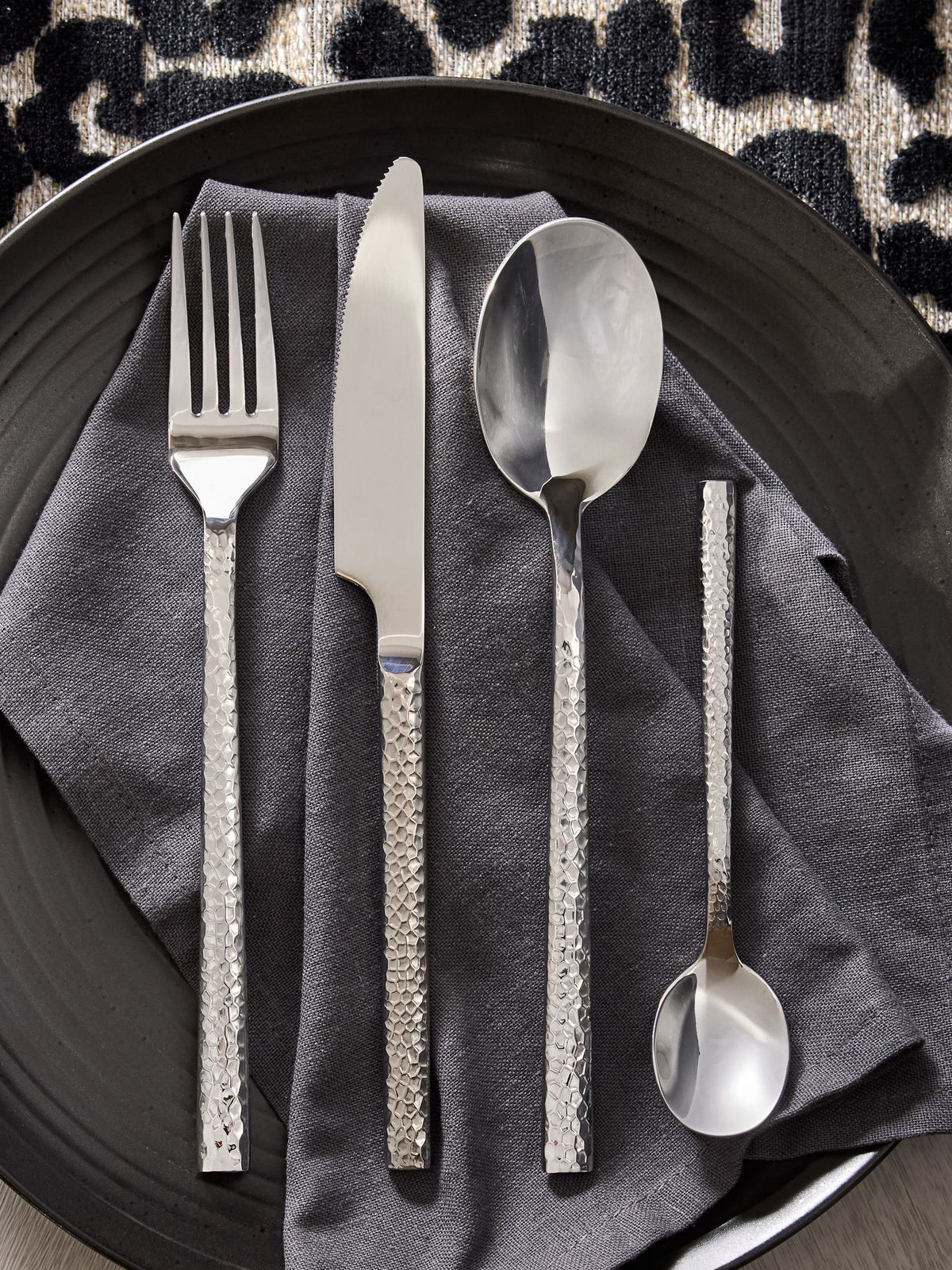 Collins stainless steel cutlery set 16 piece, imported from the UK