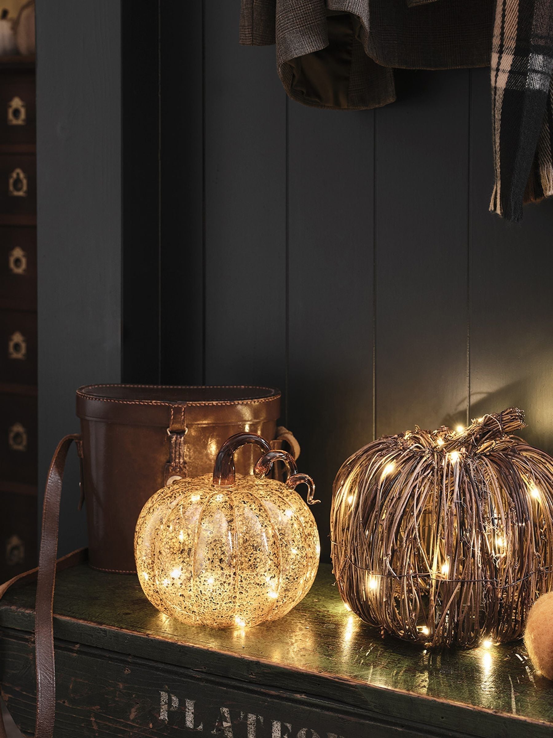 Lights4fun brown rattan light up pumpkins set of 2, UK version