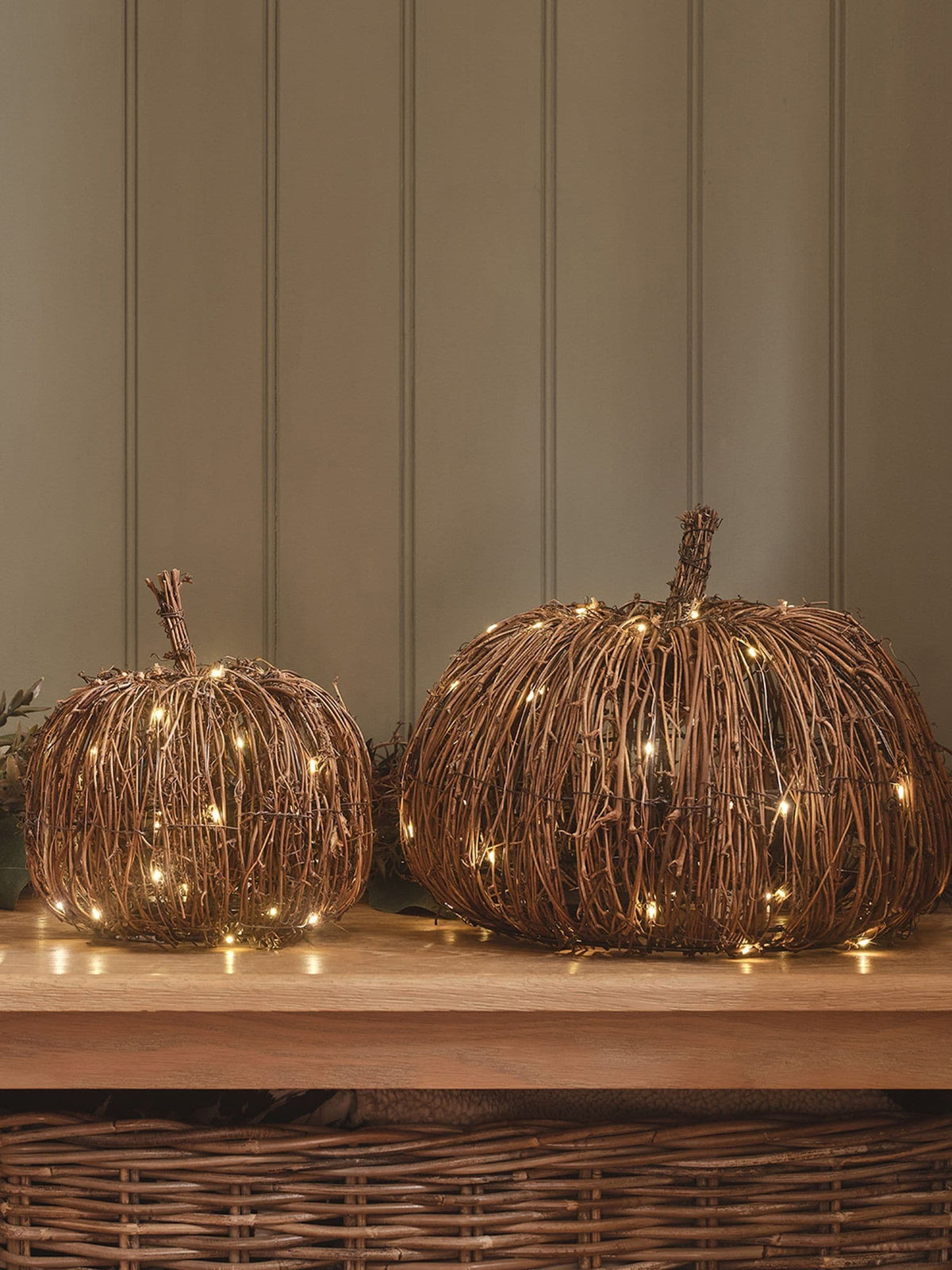 Lights4fun brown rattan light up pumpkins set of 2, UK version