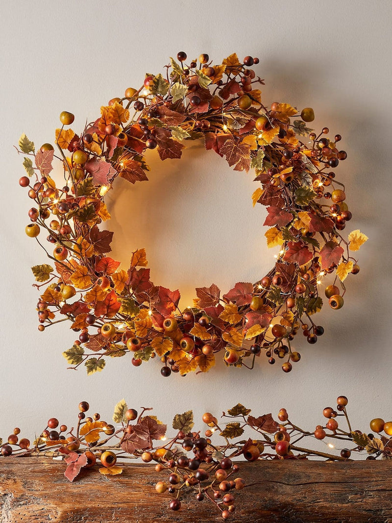 Lights4fun 1.5m Pre Lit Berry Autumn Garland
