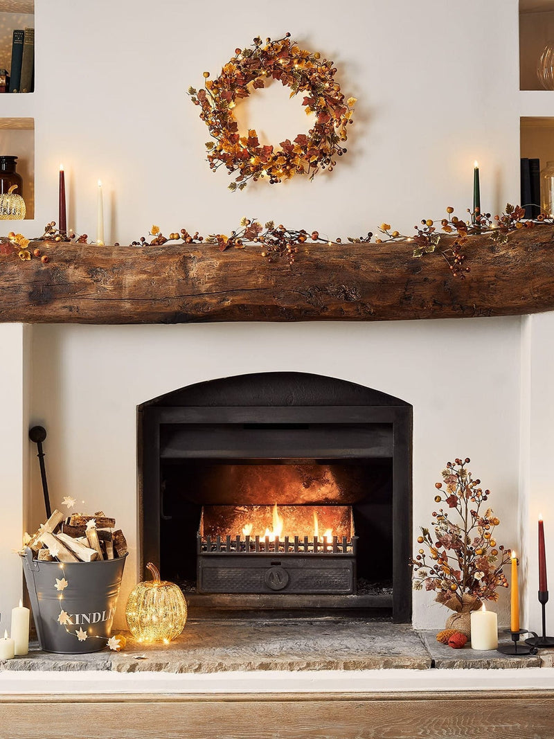 Lights4fun 1.5m Pre Lit Berry Autumn Garland