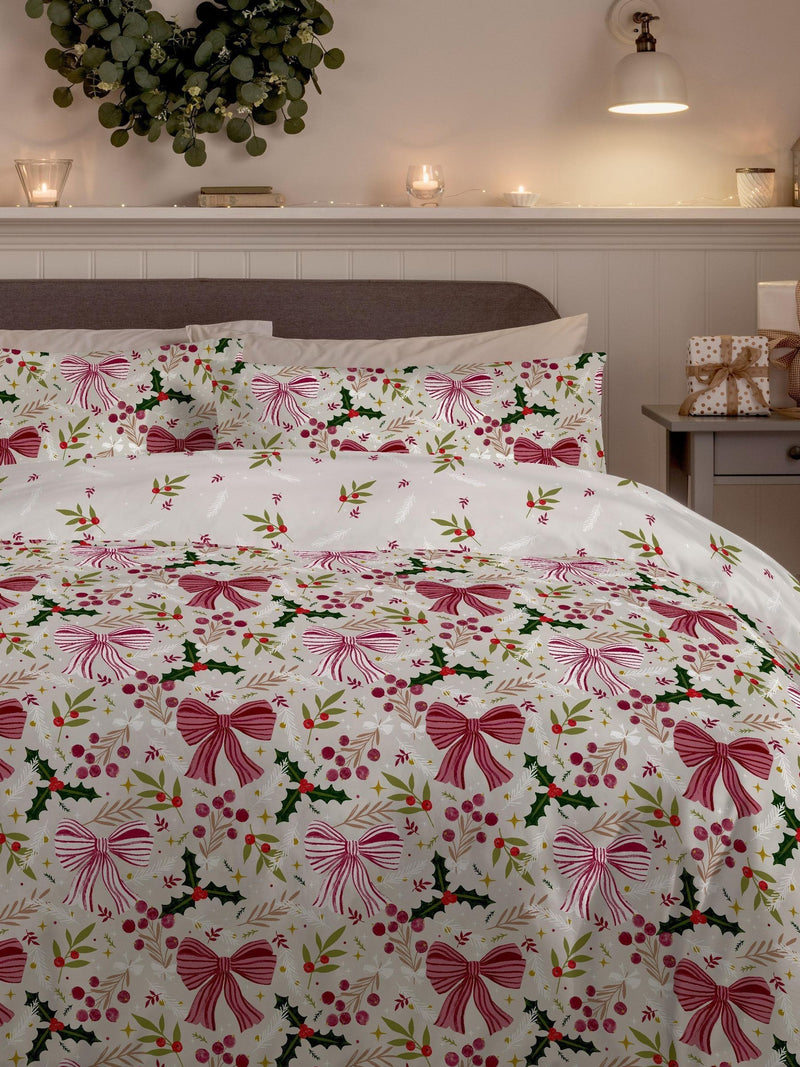 Copenhagen Home cranberry Christmas bows duvet cover set single - British product