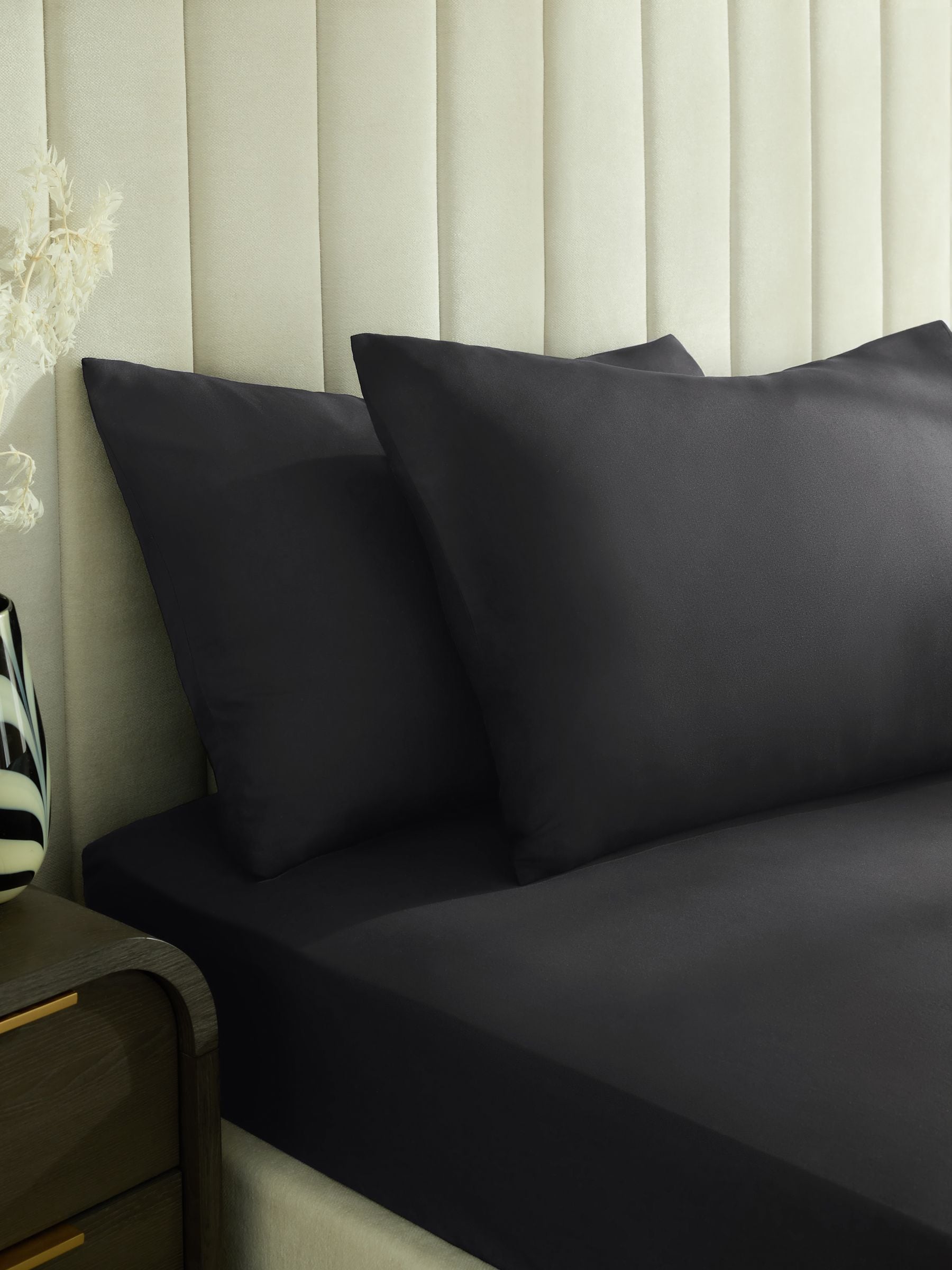 Set of 2 White Non Iron Simply Soft Housewife Pillowcases