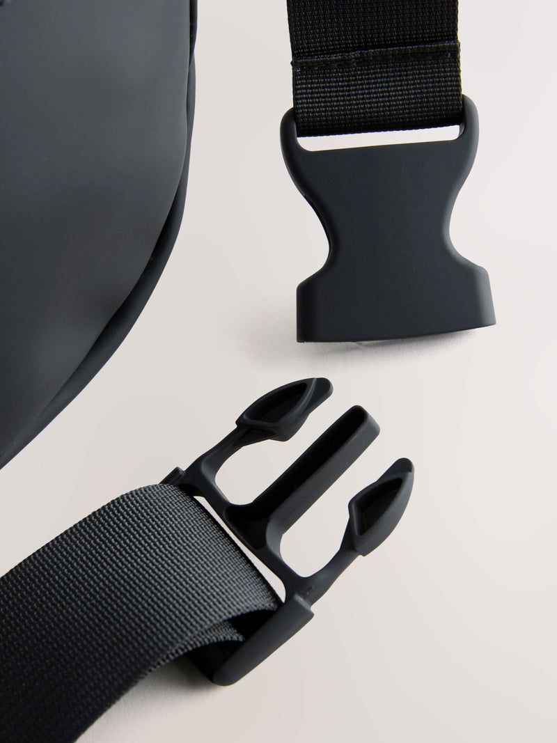 Black rubberised bum bag 17x30x4.5cm - British product