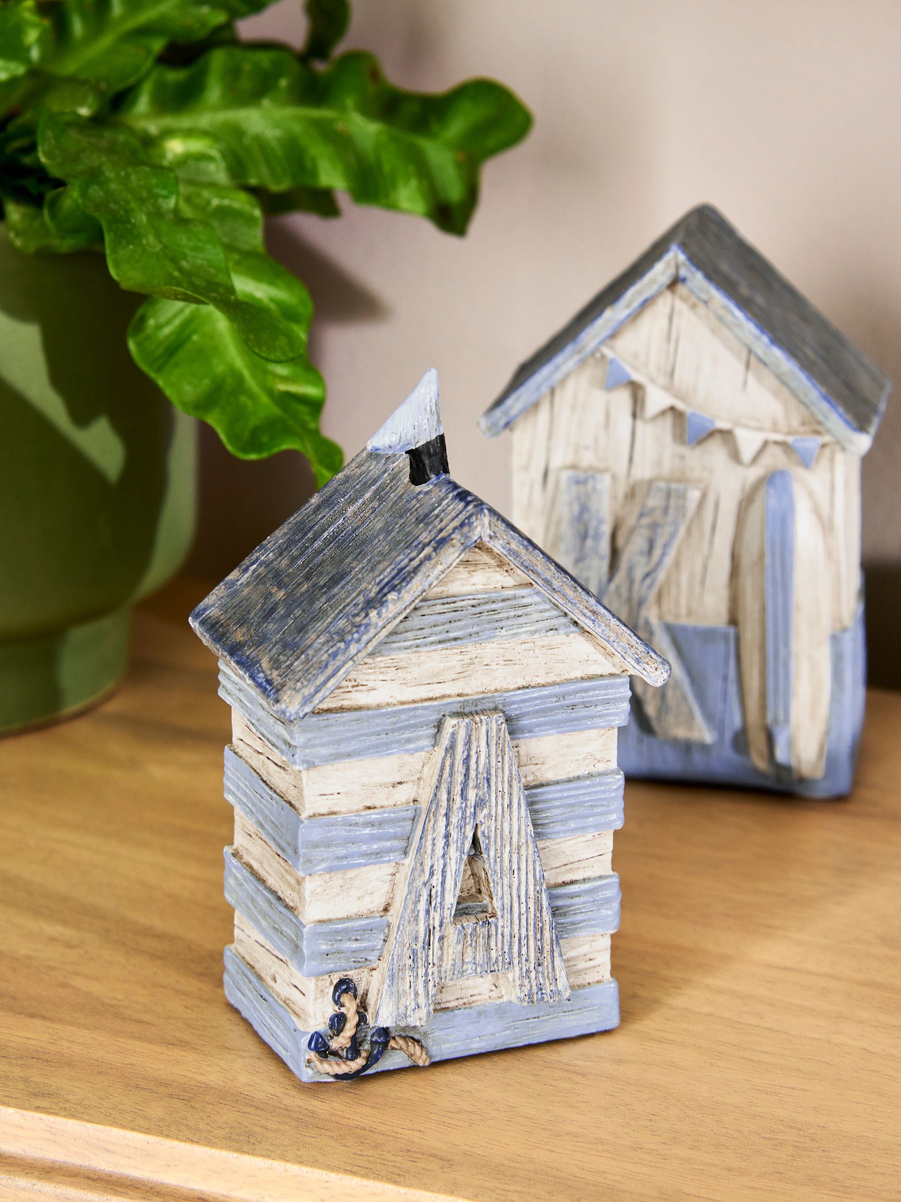 Set of 4 blue beach huts bathroom ornaments - British product