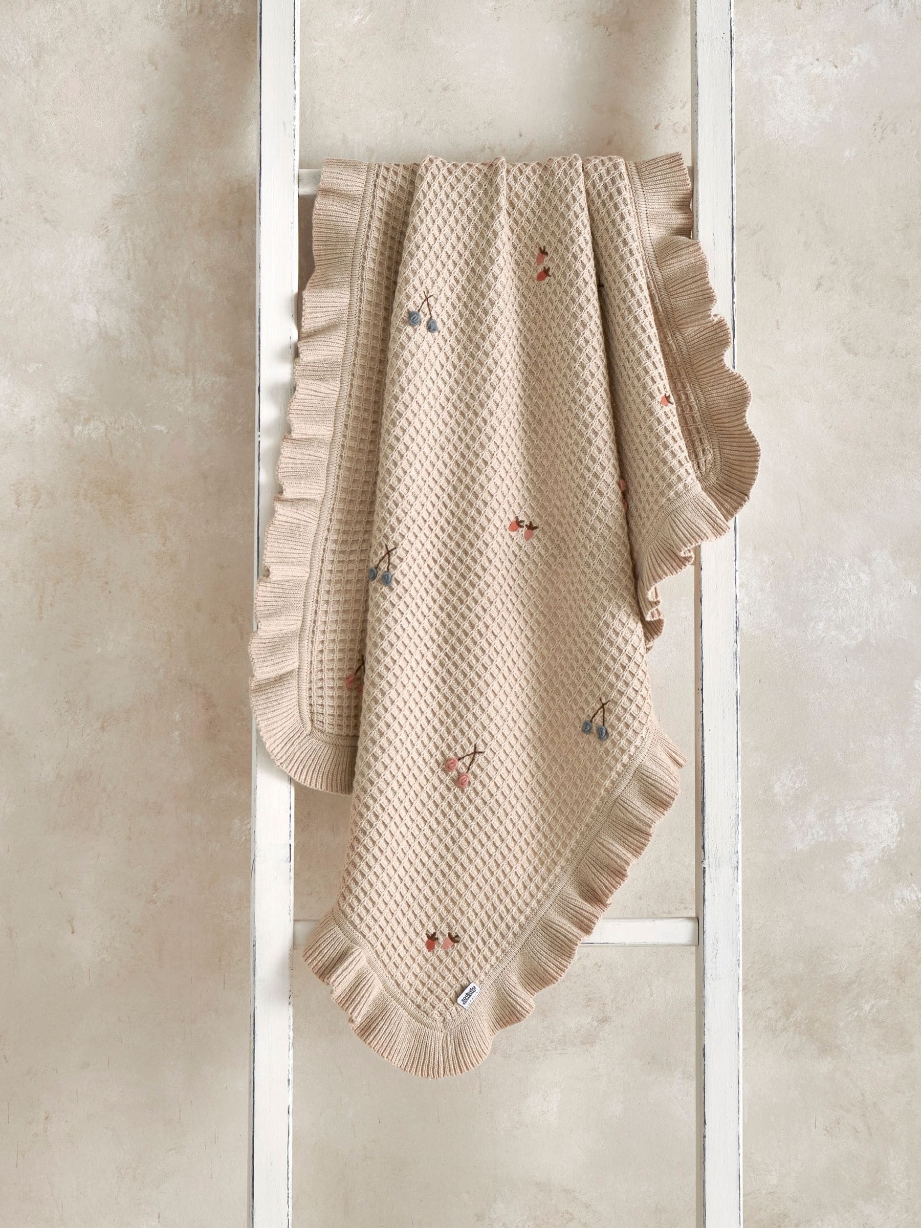Mamas & Papas Berry small knitted blanket, UK version