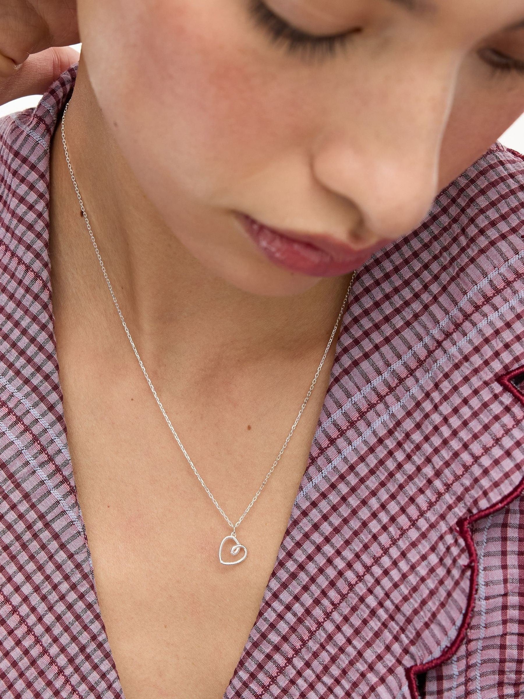 Oliver Bonas pendant necklace silver tone textured heart charm - British product