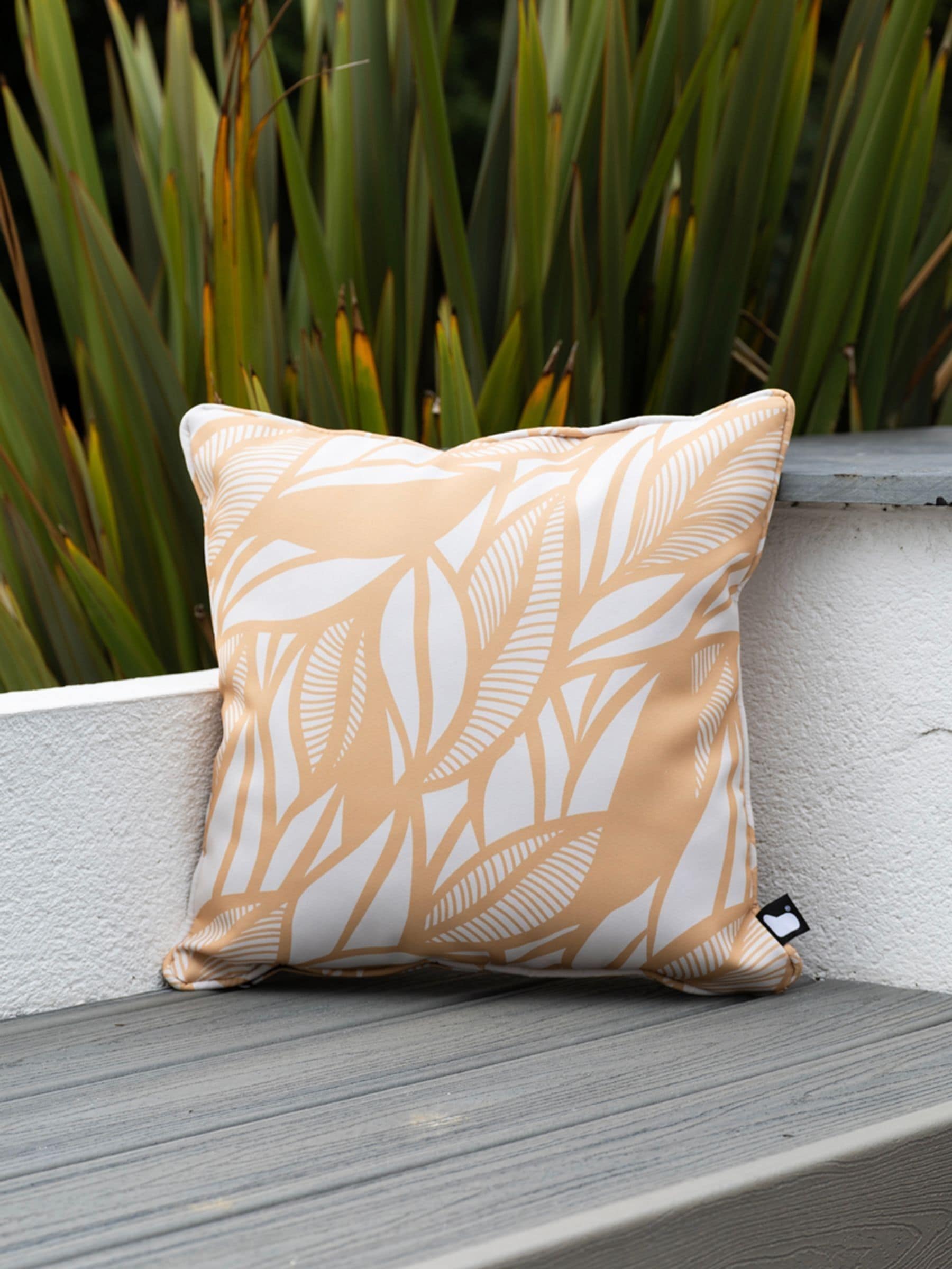 Art Range Butter Yellow outdoor cushion twin pack, UK version
