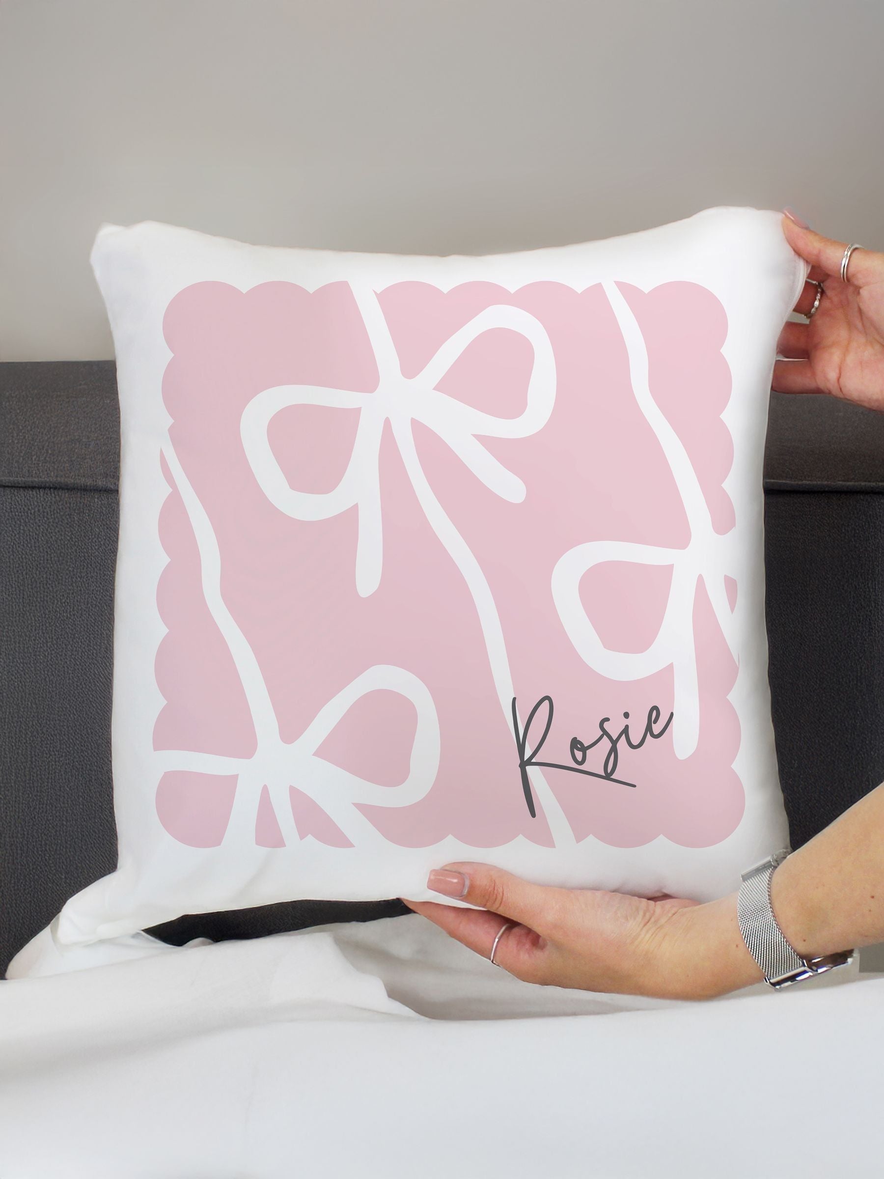 PMC personalised bow cushion 40x40cm polyester, UK version