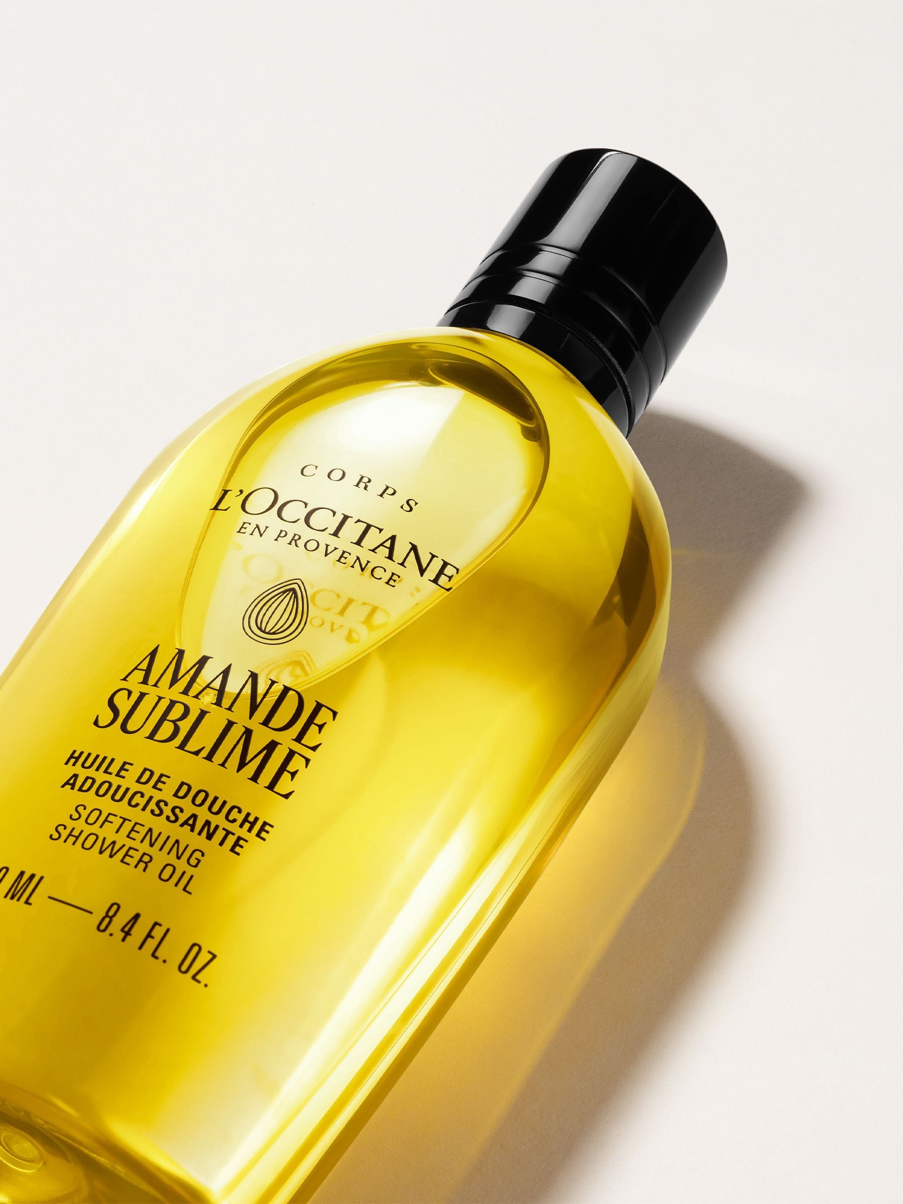 L'Occitane almond shower oil 250ml - British product
