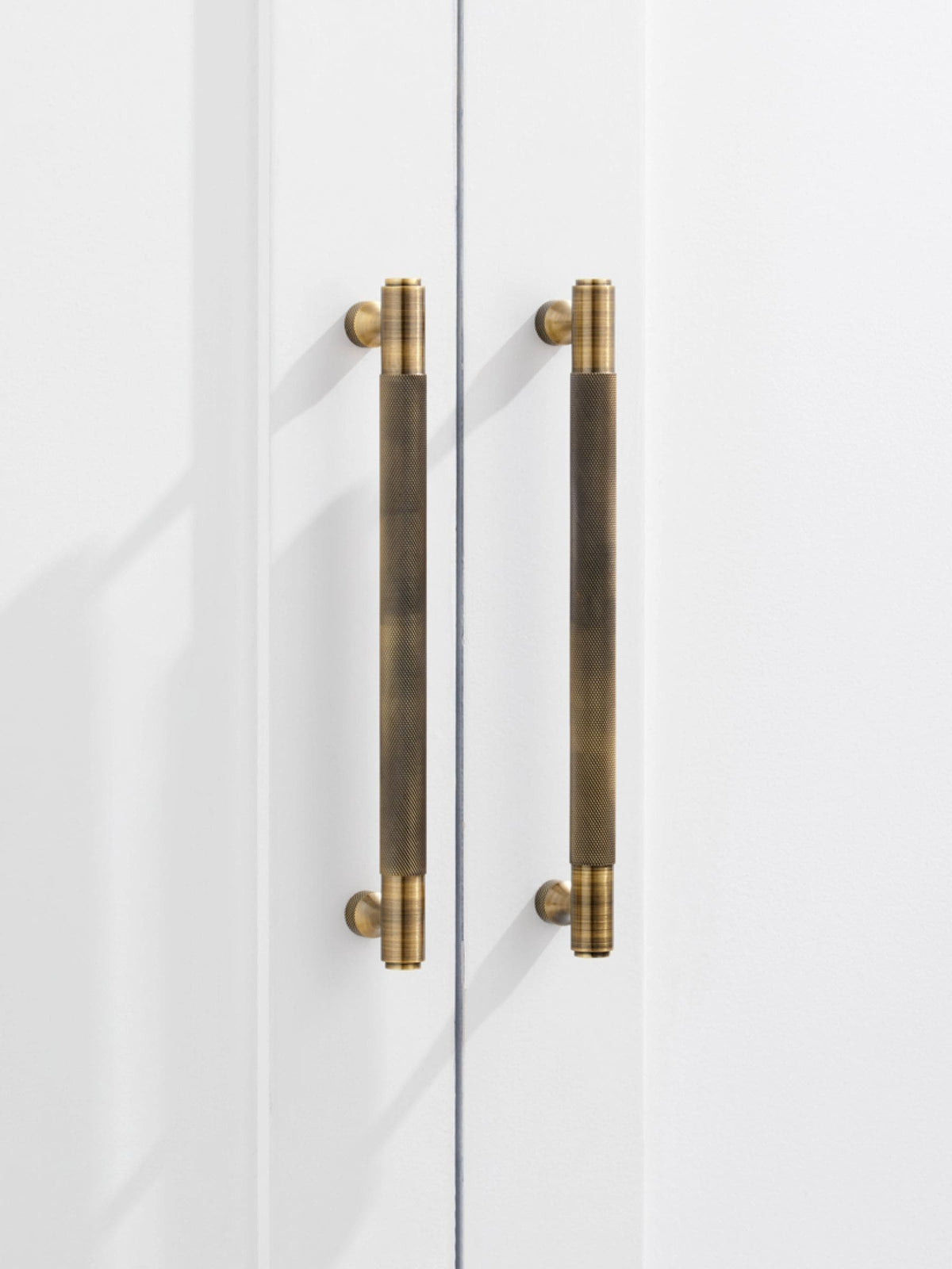 Pushka Home antique knurled cabinet bar handle, UK version