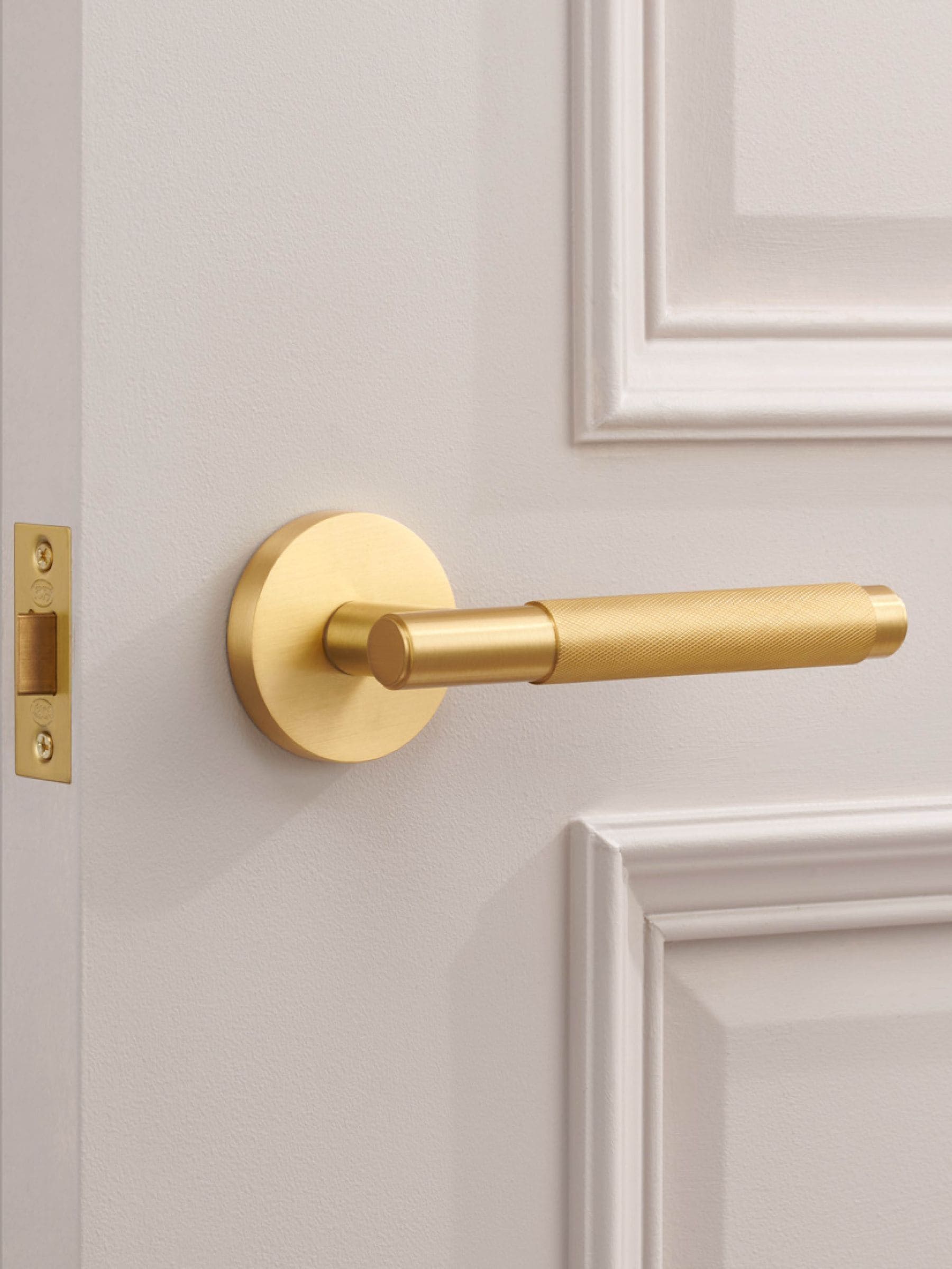 Pushka Home gold knurled lever door handles set, British product