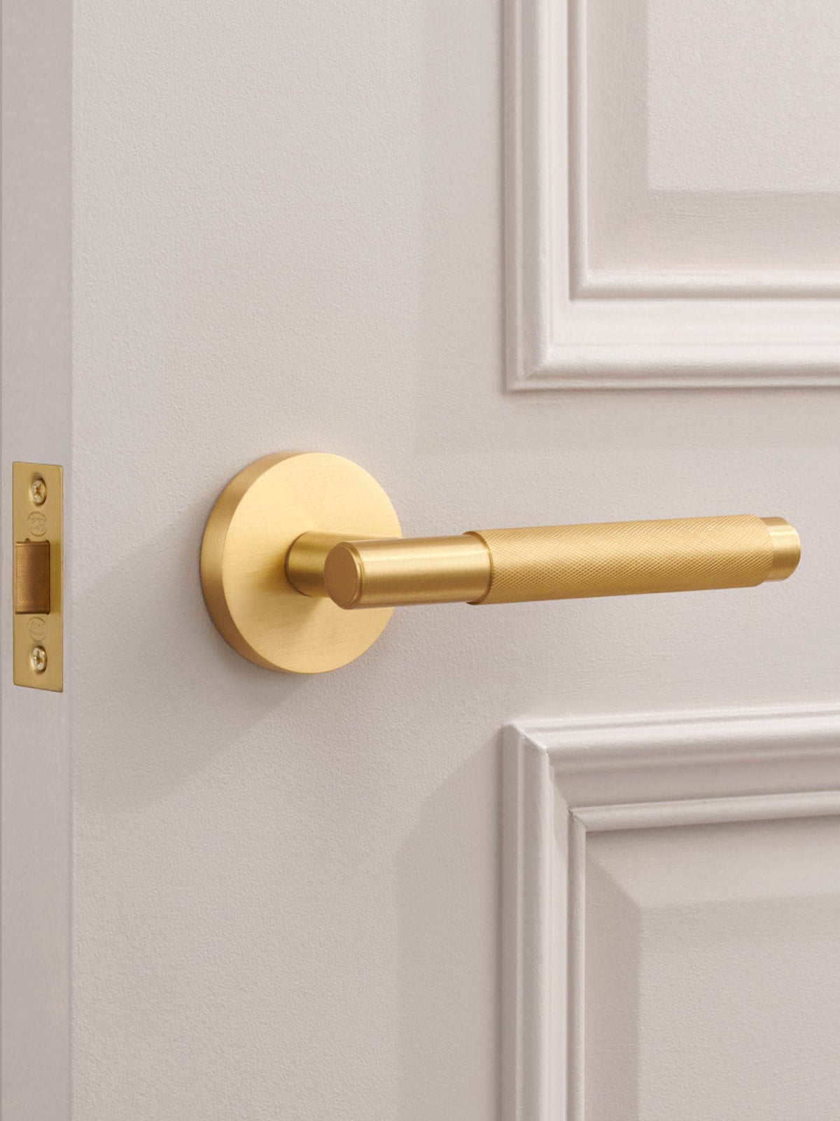 Pushka Home gold knurled lever door handles set, British product