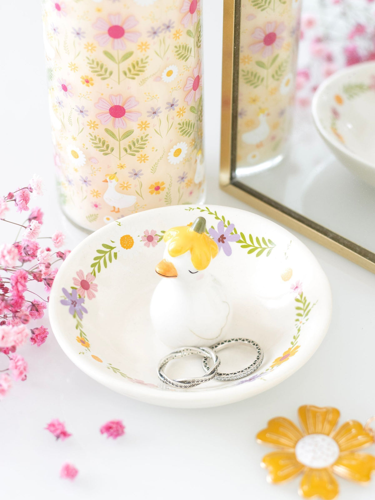 Something Different white daisy duck ceramic trinket dish (British brand)
