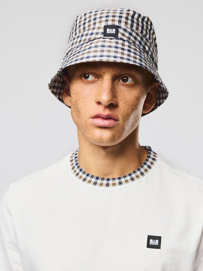 Weekend Offender bucket hat natural mid house check (British brand)
