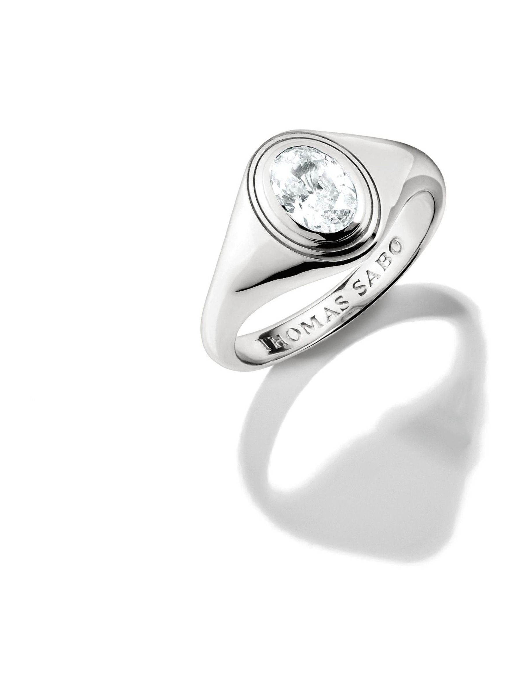 Thomas Sabo ring with oval zirconia stone, imported from the UK